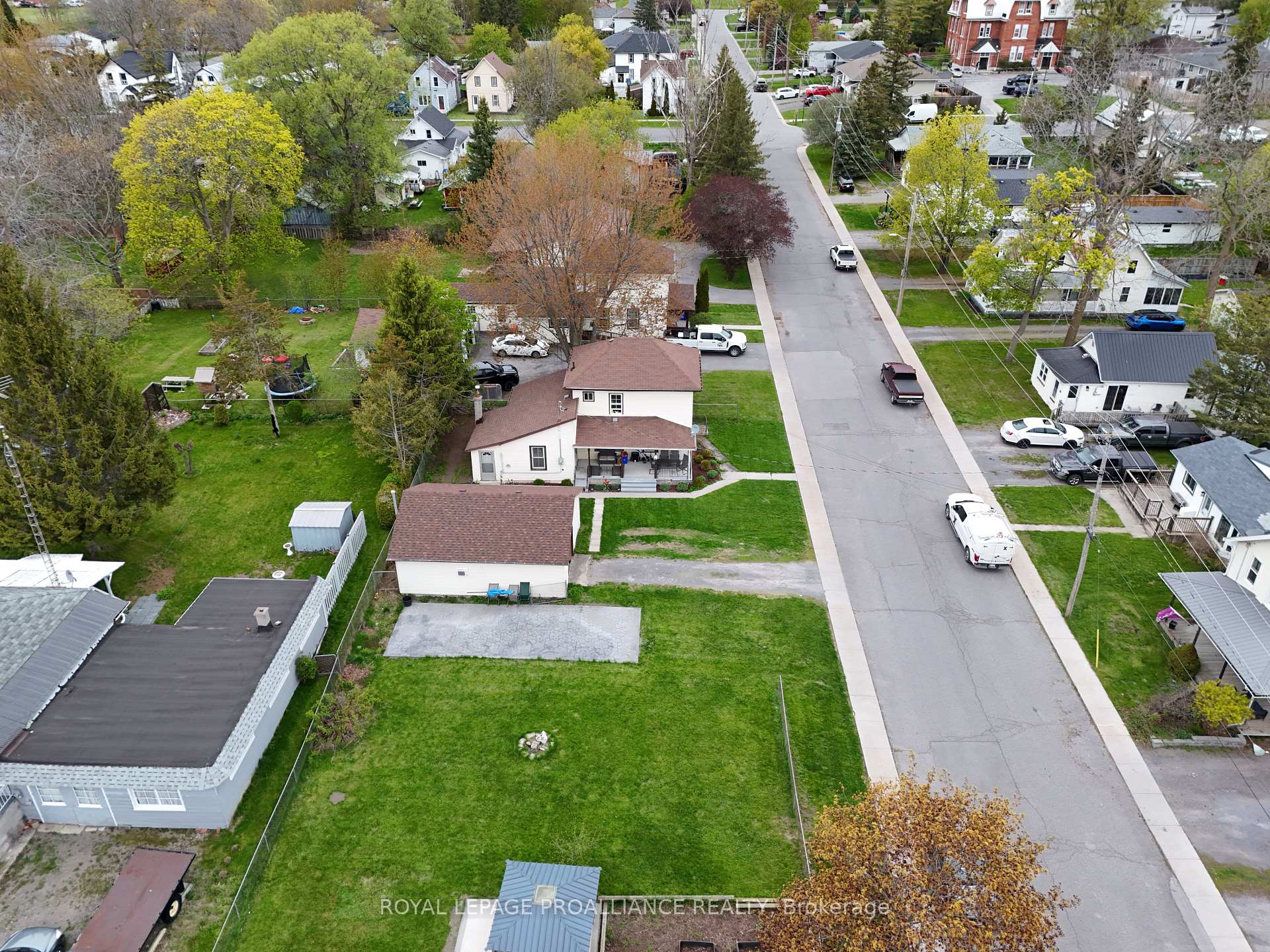 Photo 25 of 83 College Street, Deseronto, Deseronto (Town) — HOMEH