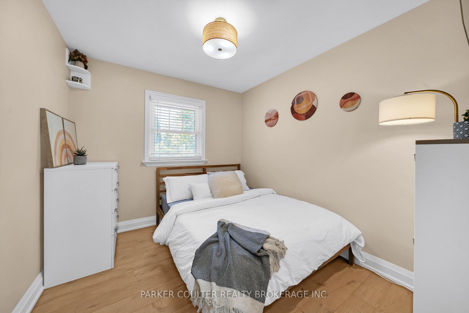 Photo 13 of 7 Oakley Park Square, Barrie, Wellington — HOMEH