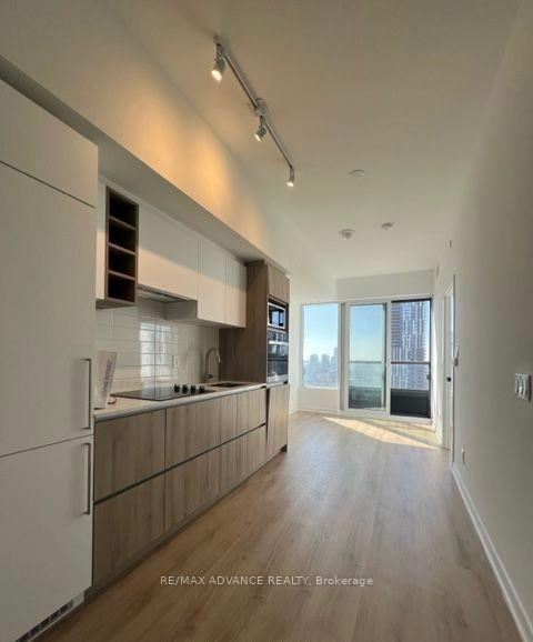 Front of Unit 2701, 319 Jarvis Street
