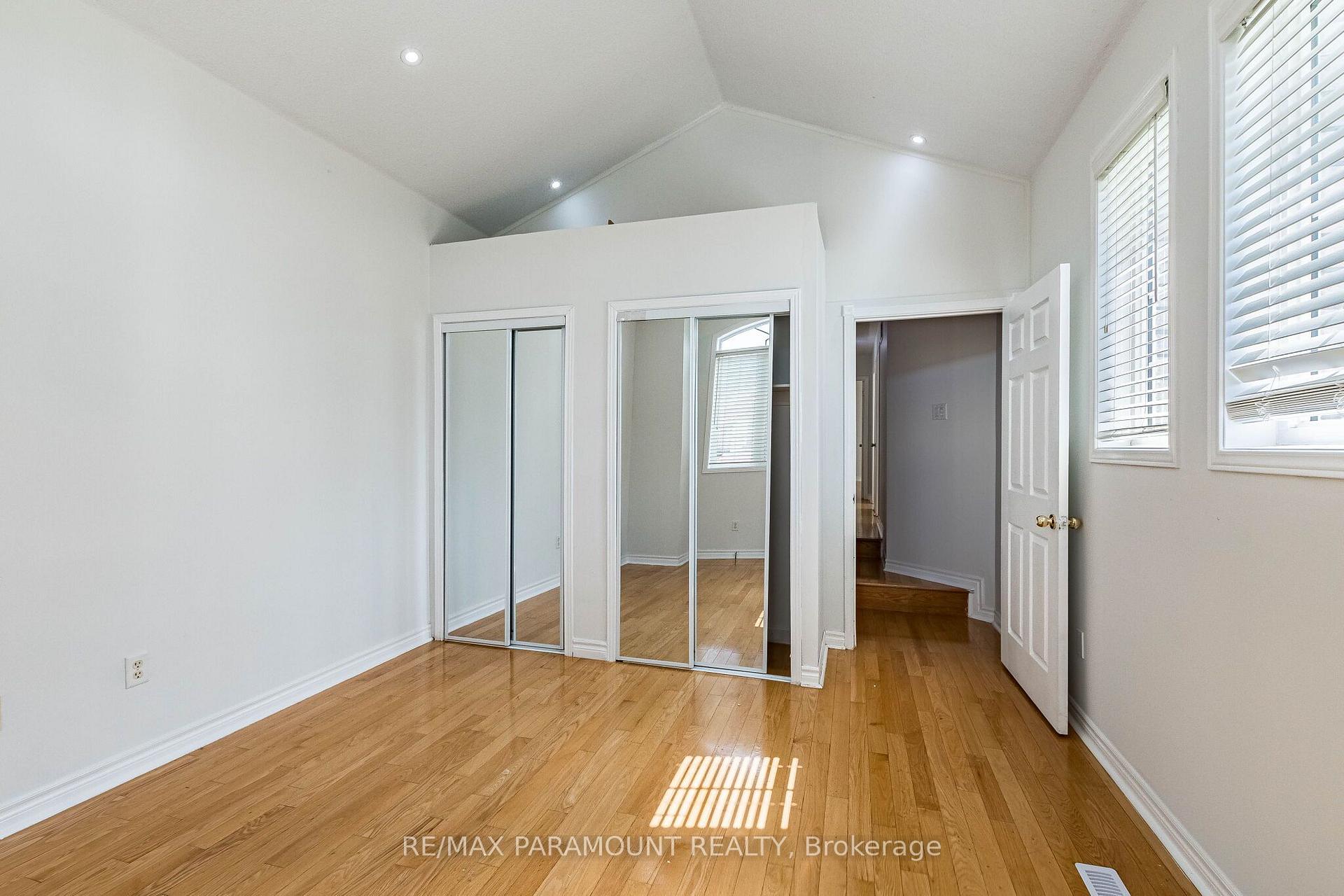 Photo 20 of 22 Checkerberry Crescent, Brampton, Sandringham-Wellington — HOMEH