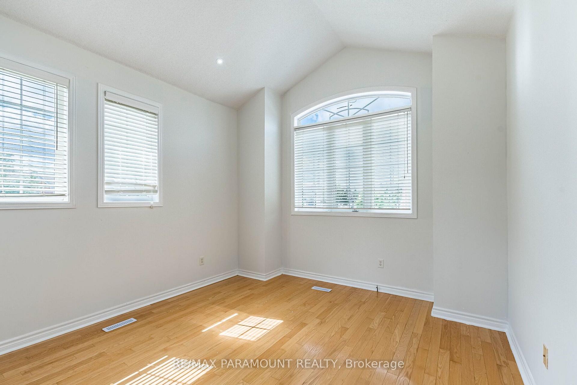 Photo 21 of 22 Checkerberry Crescent, Brampton, Sandringham-Wellington — HOMEH