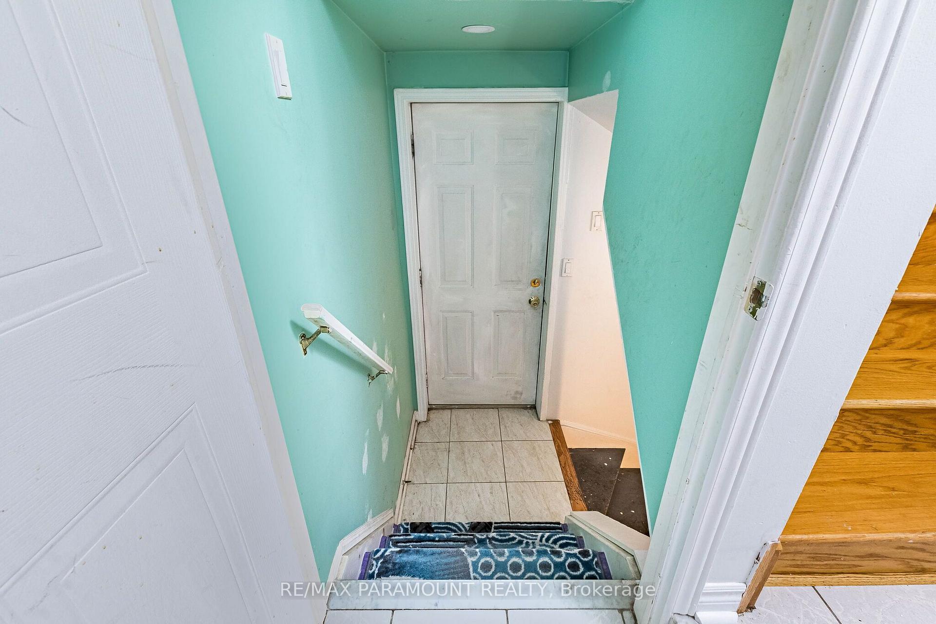 Photo 32 of 22 Checkerberry Crescent, Brampton, Sandringham-Wellington — HOMEH