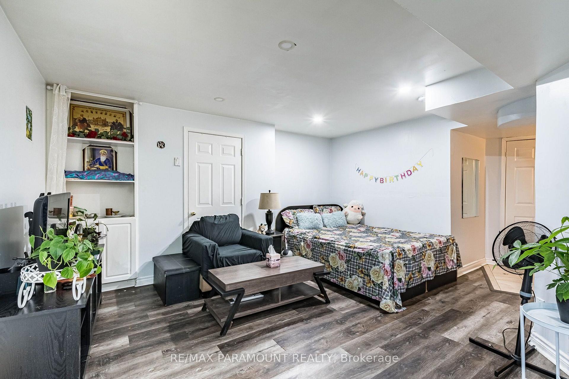 Photo 34 of 22 Checkerberry Crescent, Brampton, Sandringham-Wellington — HOMEH