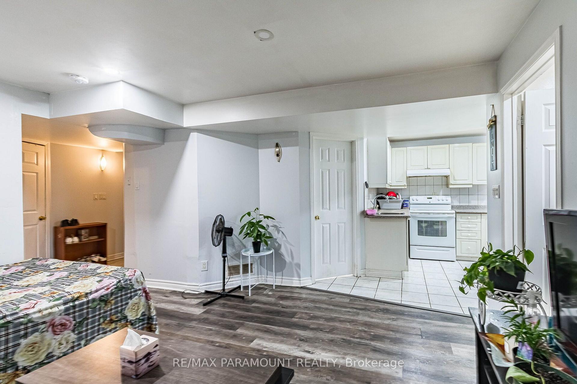 Photo 35 of 22 Checkerberry Crescent, Brampton, Sandringham-Wellington — HOMEH