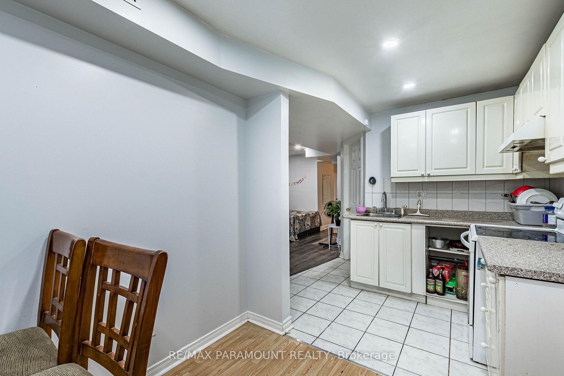 Photo 37 of 22 Checkerberry Crescent, Brampton, Sandringham-Wellington — HOMEH