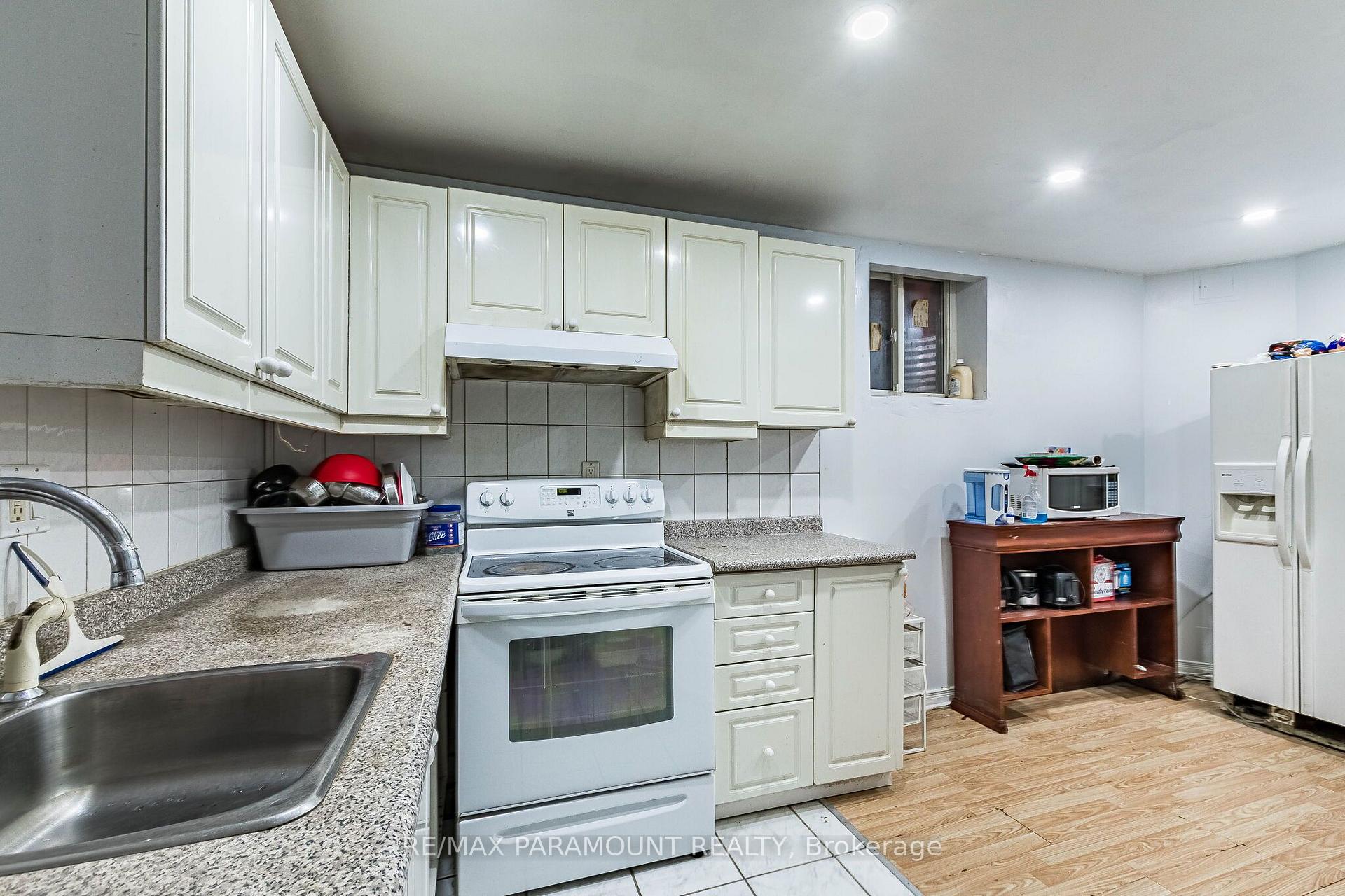 Photo 38 of 22 Checkerberry Crescent, Brampton, Sandringham-Wellington — HOMEH