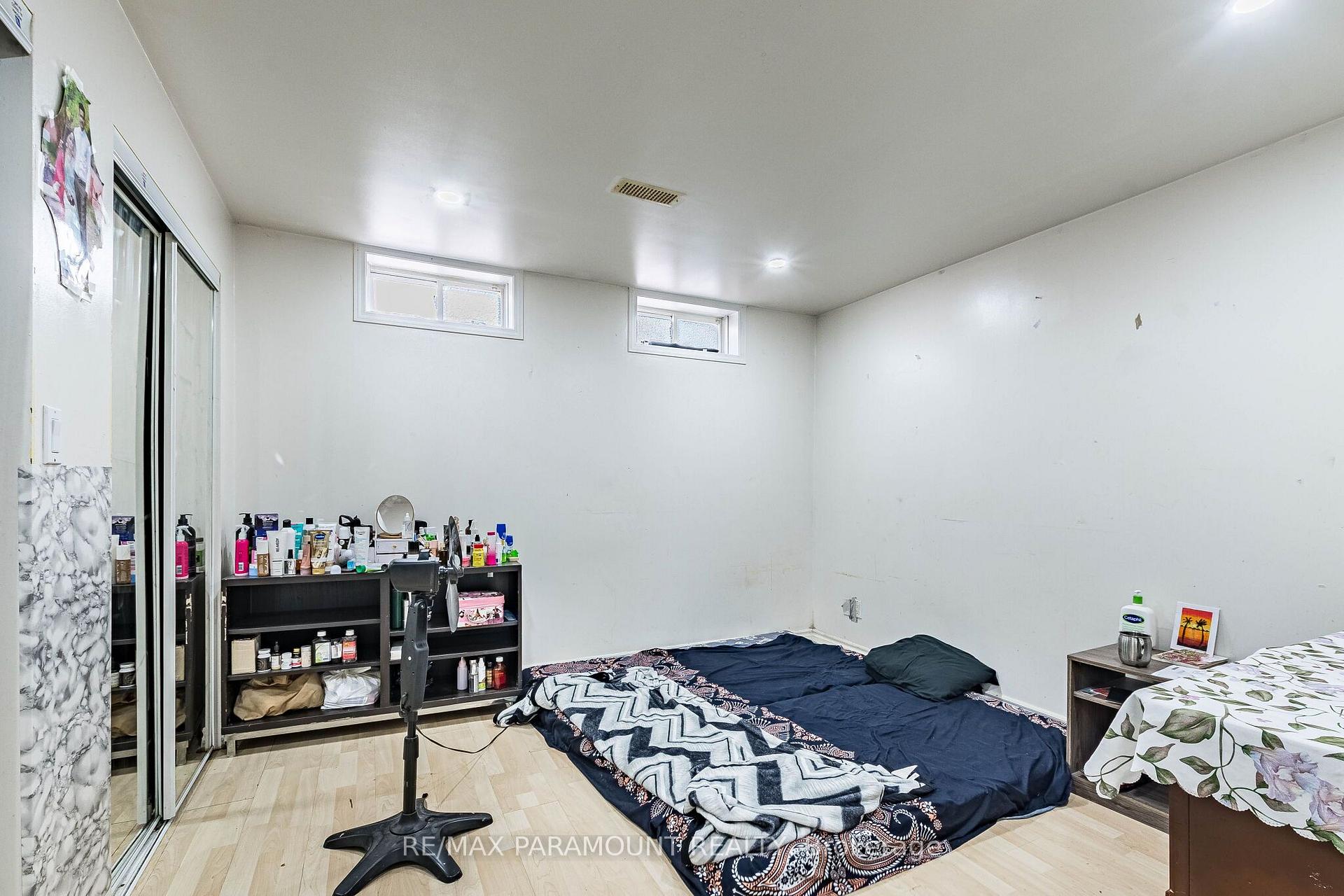 Photo 39 of 22 Checkerberry Crescent, Brampton, Sandringham-Wellington — HOMEH