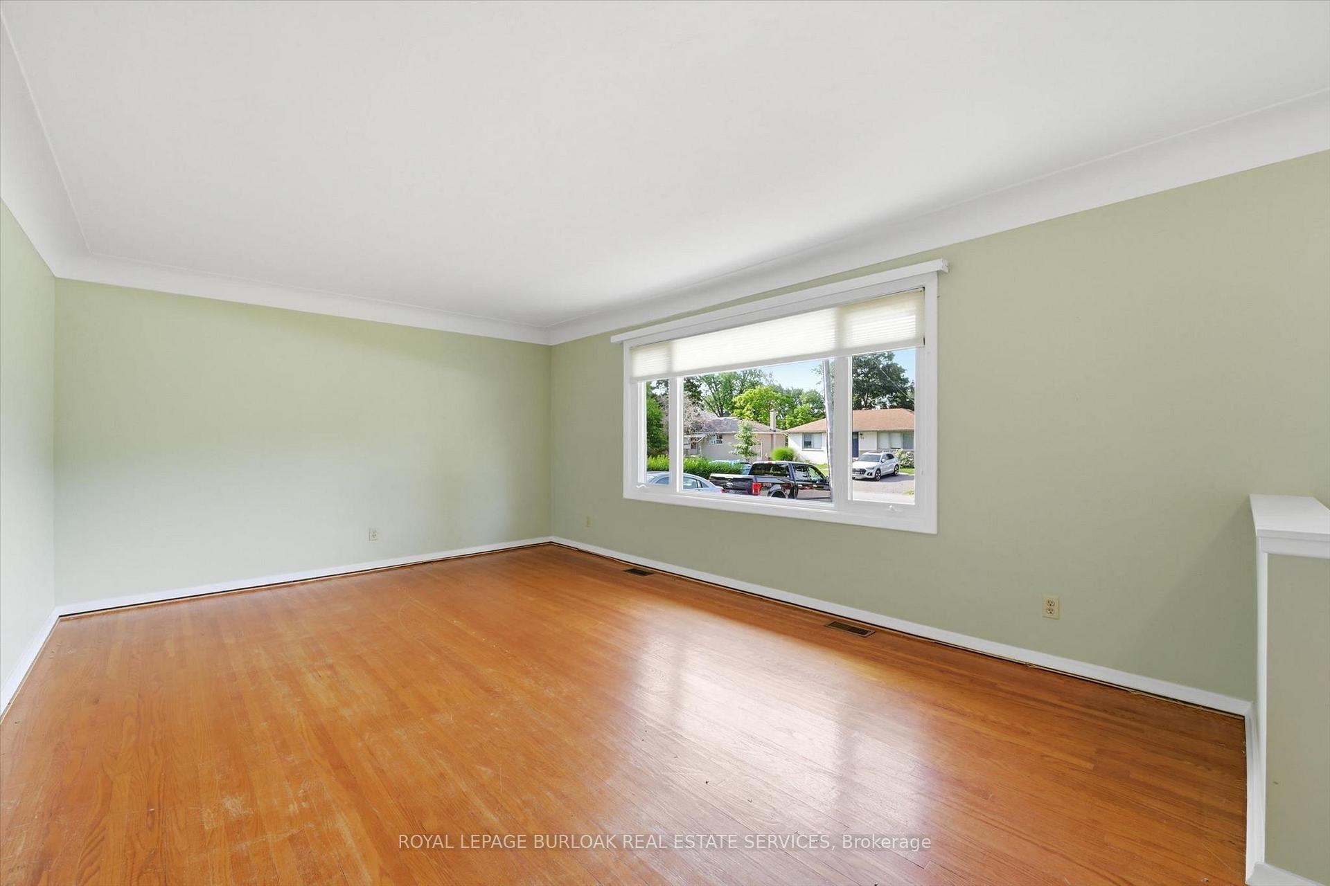 Photo 6 of 185 Euston Road, Burlington, Appleby — HOMEH