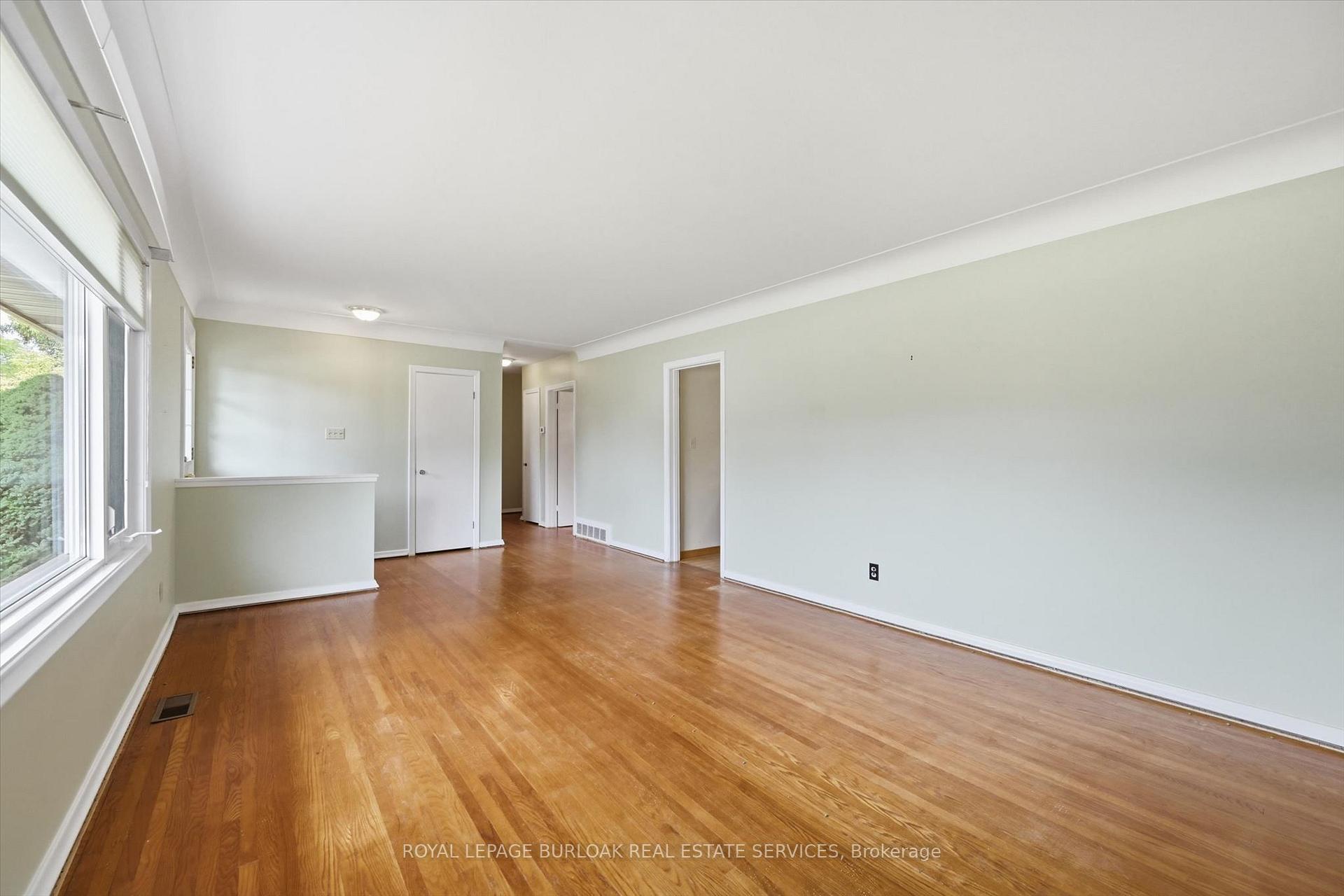 Photo 8 of 185 Euston Road, Burlington, Appleby — HOMEH