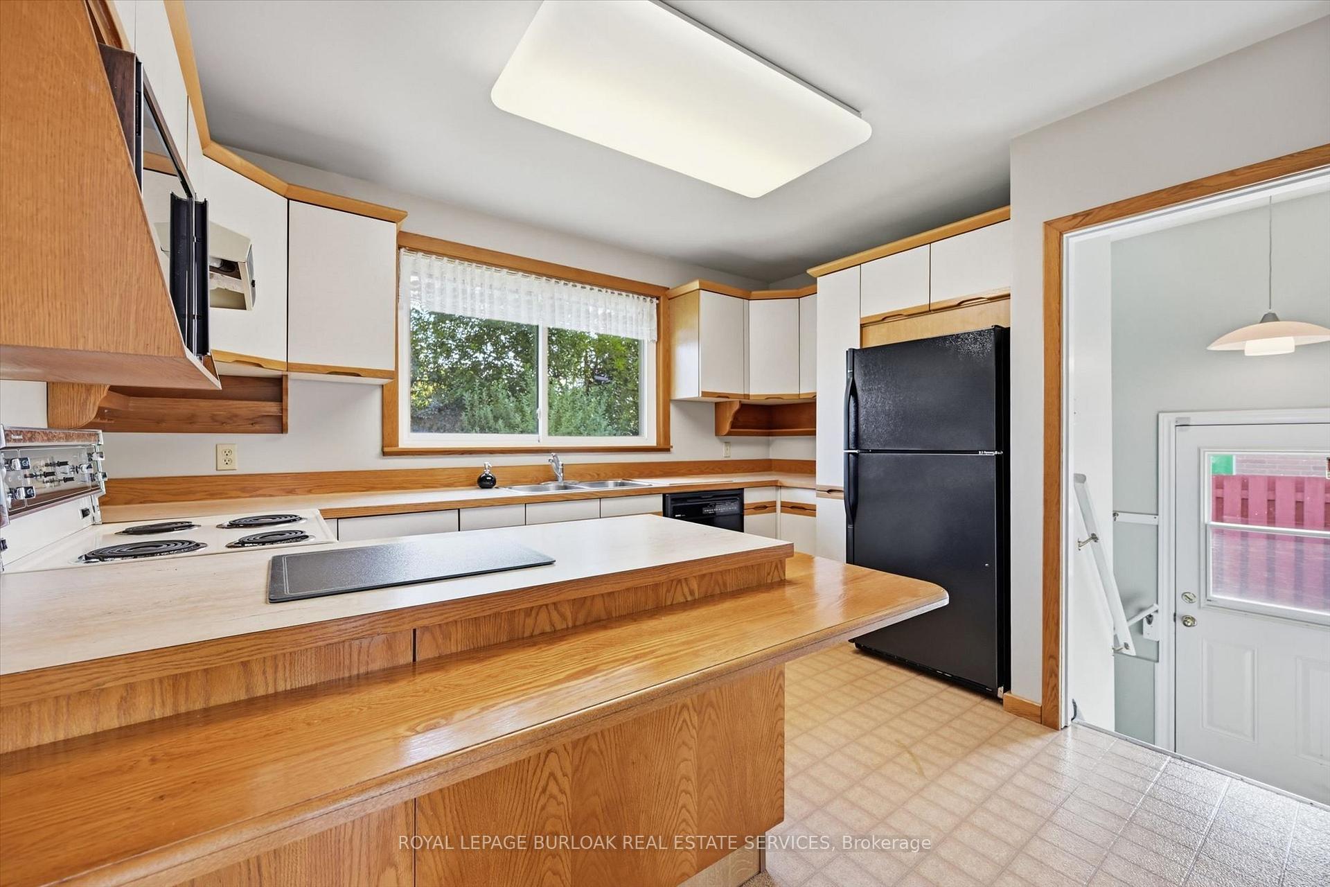 Photo 9 of 185 Euston Road, Burlington, Appleby — HOMEH