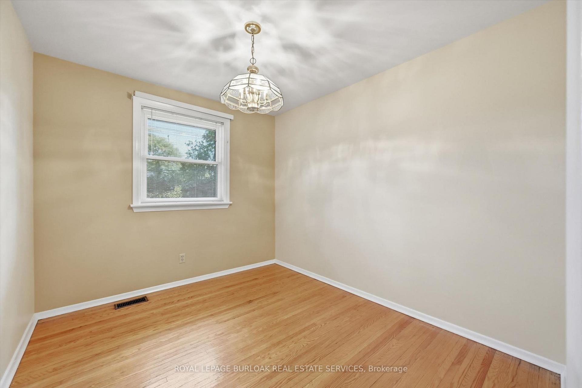 Photo 13 of 185 Euston Road, Burlington, Appleby — HOMEH
