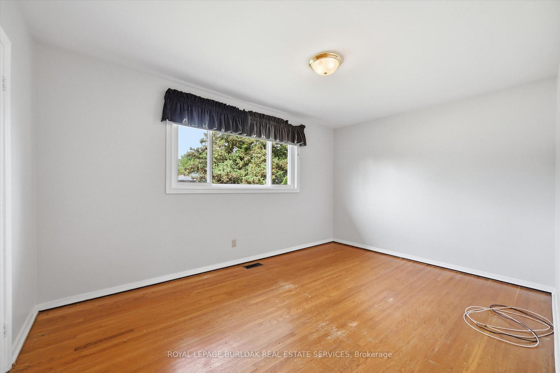 Photo 15 of 185 Euston Road, Burlington, Appleby — HOMEH