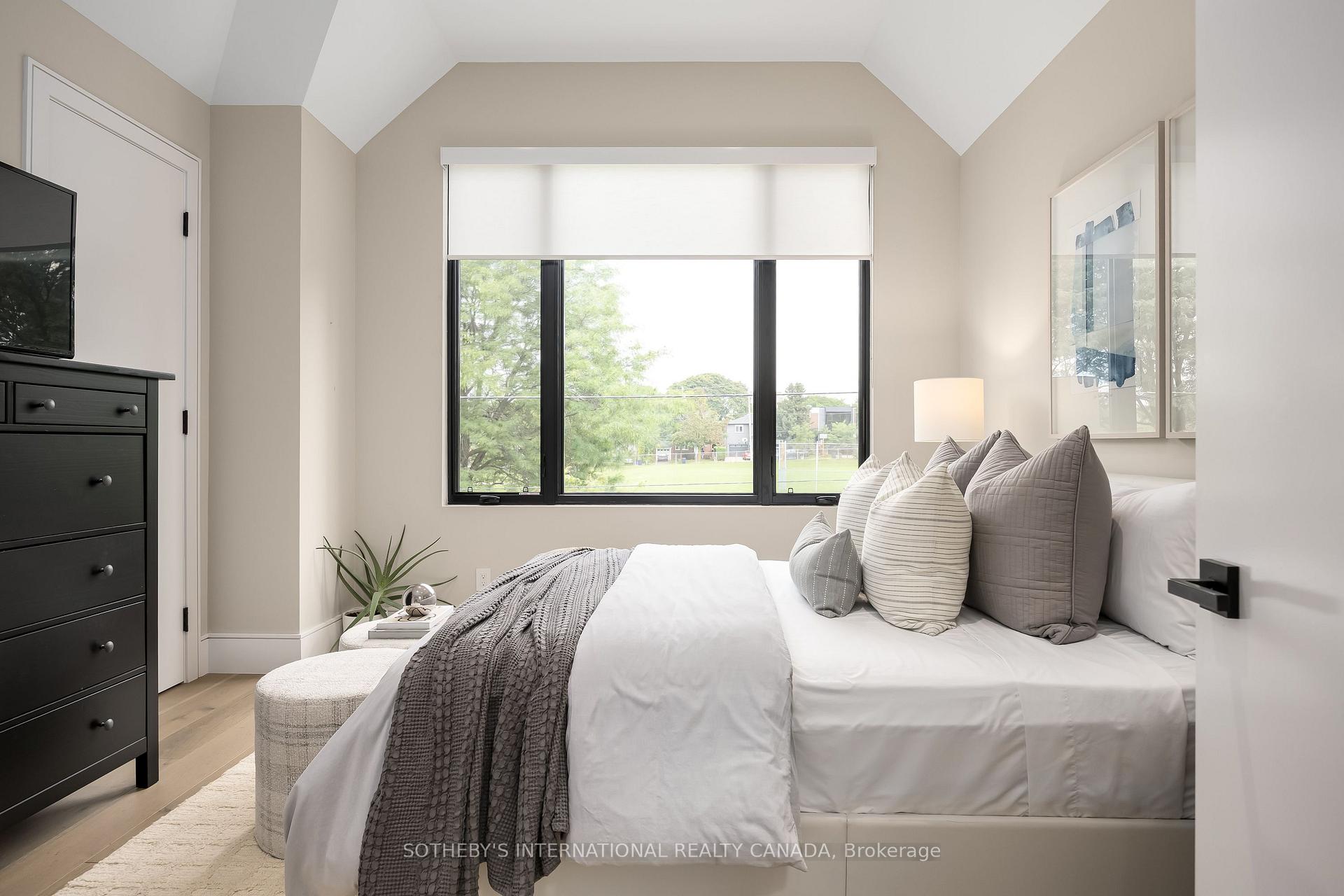 Photo 18 of 27 Bannockburn Avenue, Toronto, Bedford Park-Nortown — HOMEH