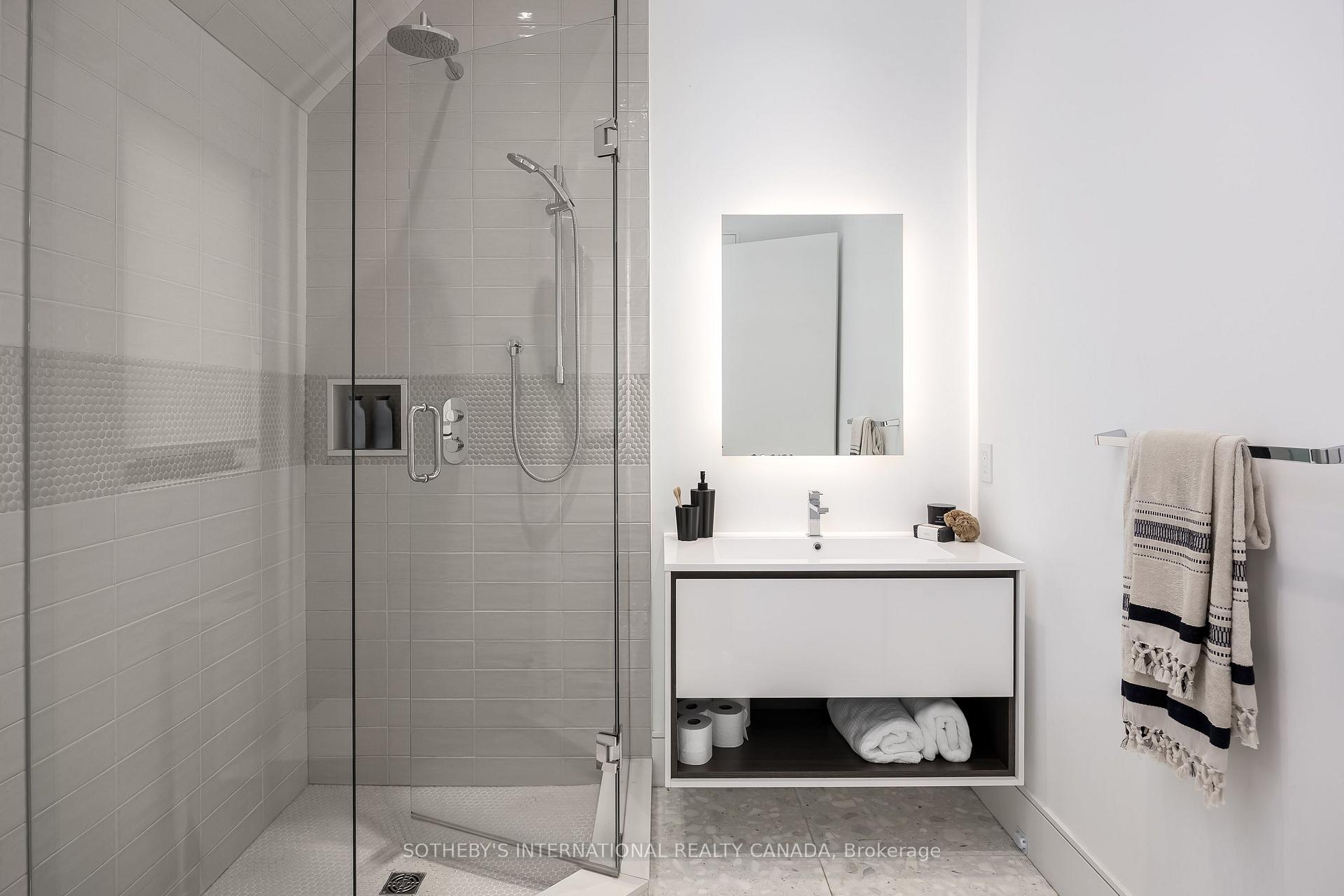Photo 20 of 27 Bannockburn Avenue, Toronto, Bedford Park-Nortown — HOMEH