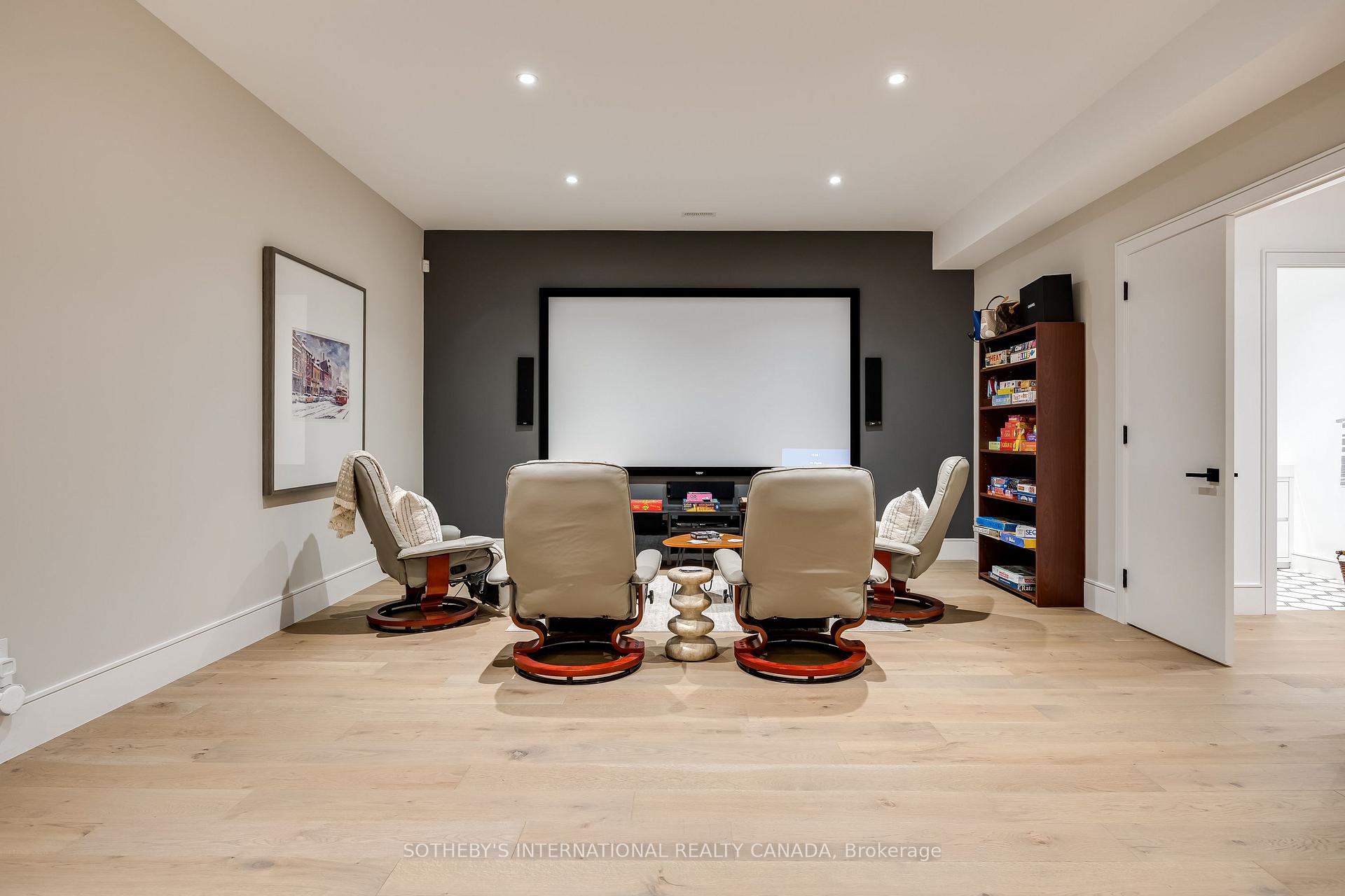 Photo 22 of 27 Bannockburn Avenue, Toronto, Bedford Park-Nortown — HOMEH