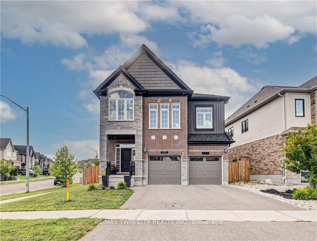 Photo 2 of 719 Wood Lily Street, Waterloo, Columbia Forest/Clair Hills — HOMEH