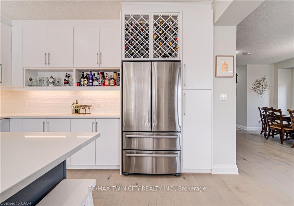 Photo 14 of 719 Wood Lily Street, Waterloo, Columbia Forest/Clair Hills — HOMEH