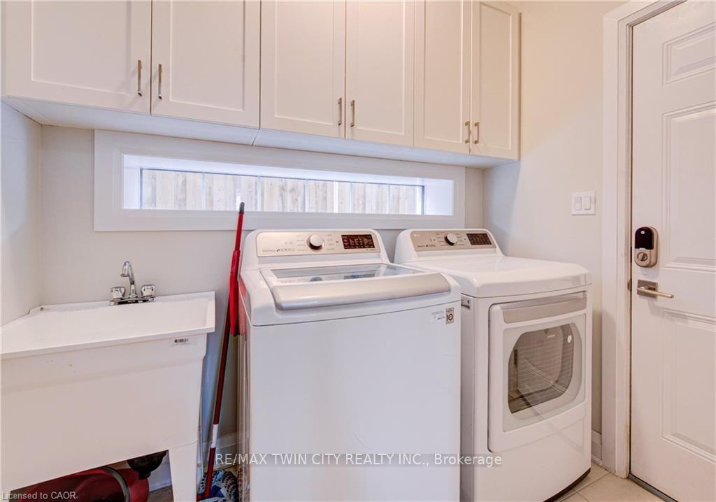 Photo 23 of 719 Wood Lily Street, Waterloo, Columbia Forest/Clair Hills — HOMEH