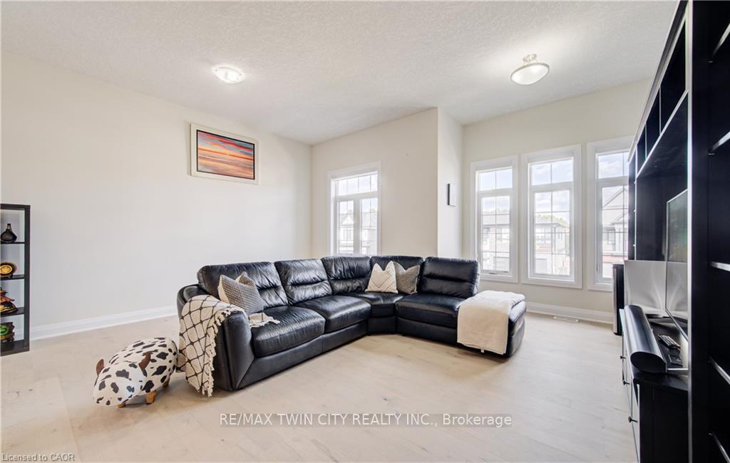 Photo 26 of 719 Wood Lily Street, Waterloo, Columbia Forest/Clair Hills — HOMEH