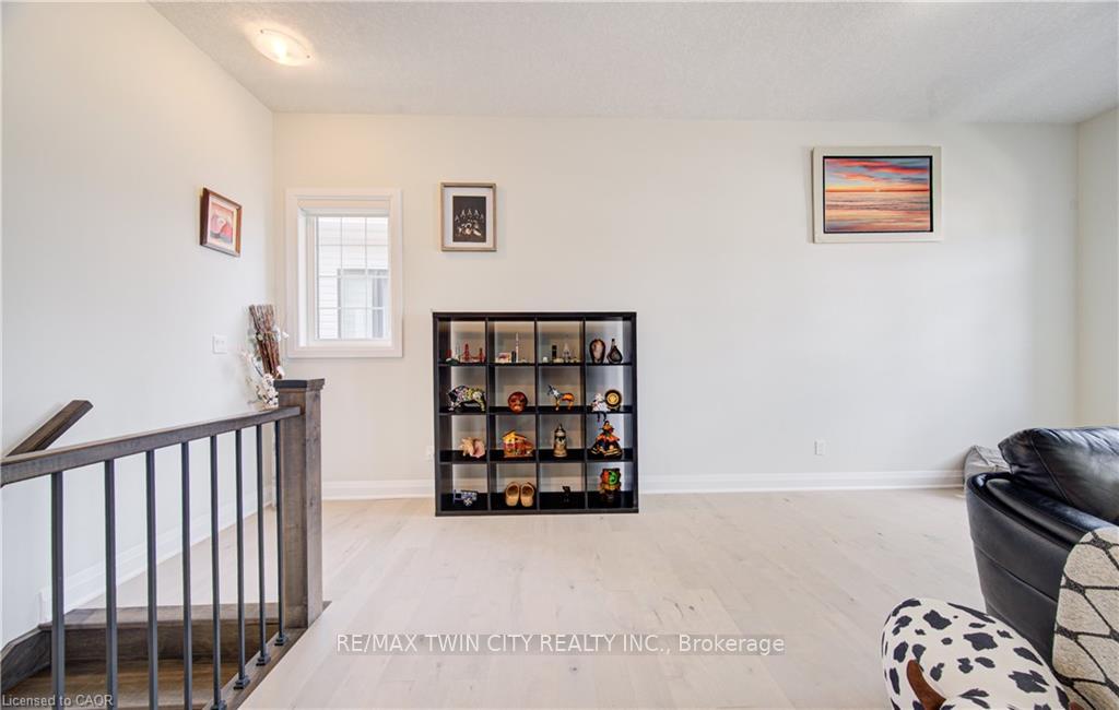 Photo 27 of 719 Wood Lily Street, Waterloo, Columbia Forest/Clair Hills — HOMEH