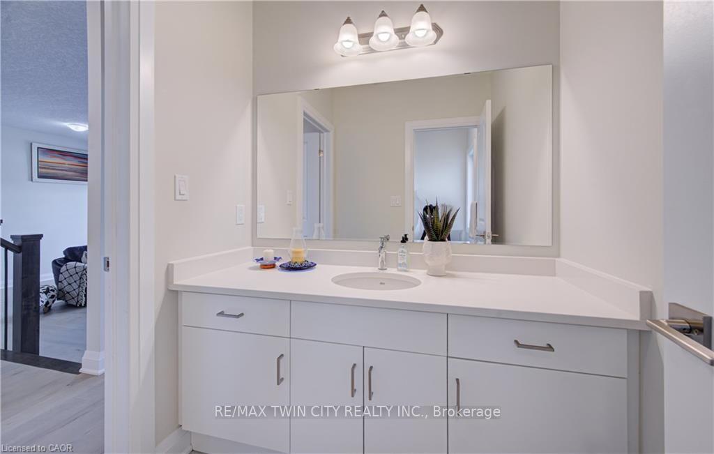 Photo 32 of 719 Wood Lily Street, Waterloo, Columbia Forest/Clair Hills — HOMEH