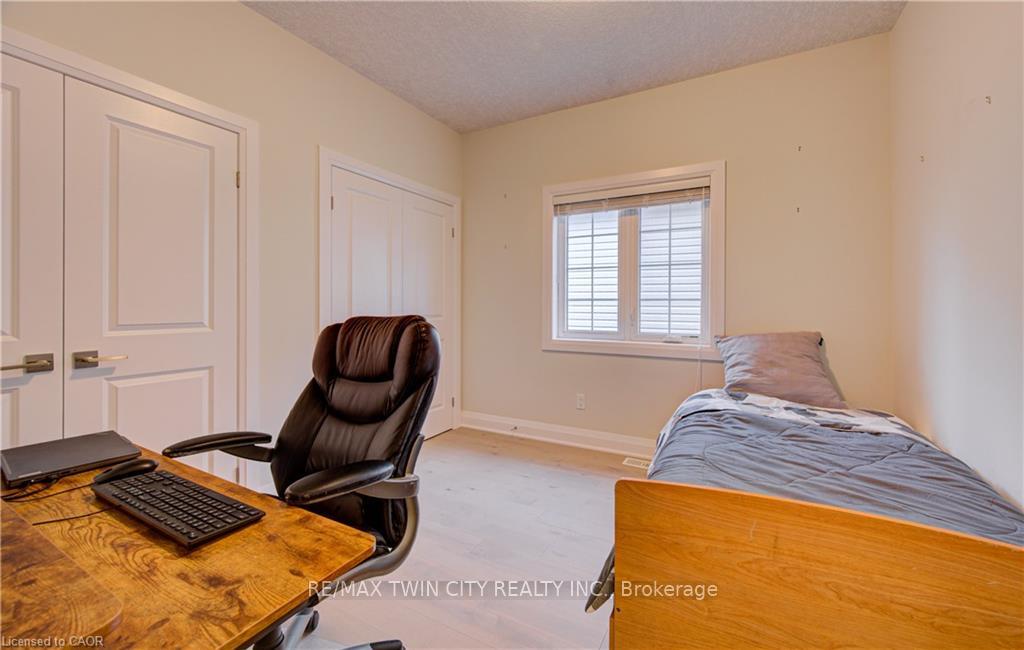 Photo 34 of 719 Wood Lily Street, Waterloo, Columbia Forest/Clair Hills — HOMEH