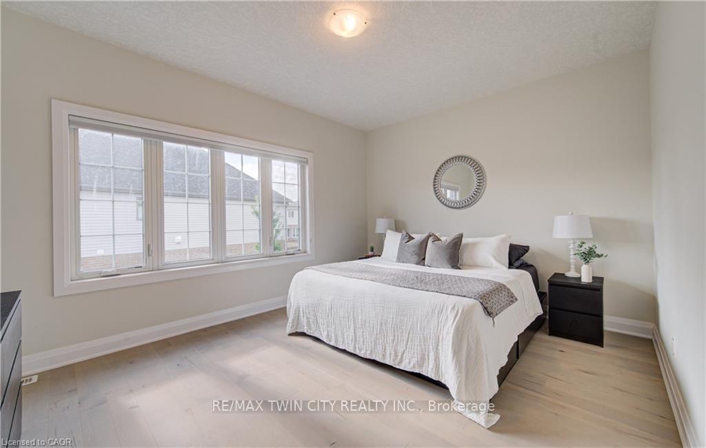 Photo 35 of 719 Wood Lily Street, Waterloo, Columbia Forest/Clair Hills — HOMEH