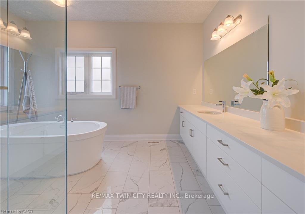 Photo 39 of 719 Wood Lily Street, Waterloo, Columbia Forest/Clair Hills — HOMEH
