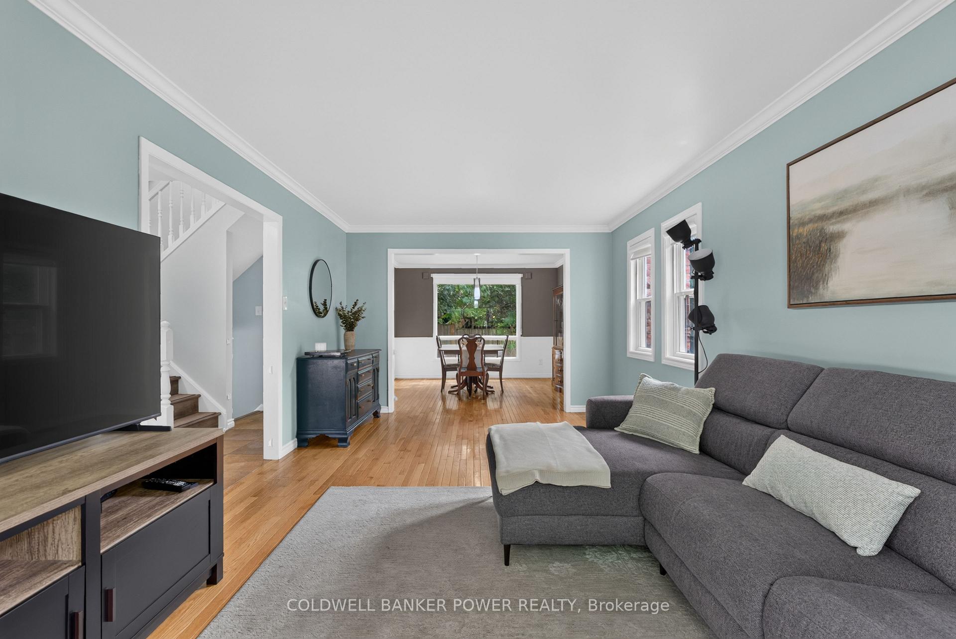 Photo 12 of 34 Comox Court, London, South K — HOMEH