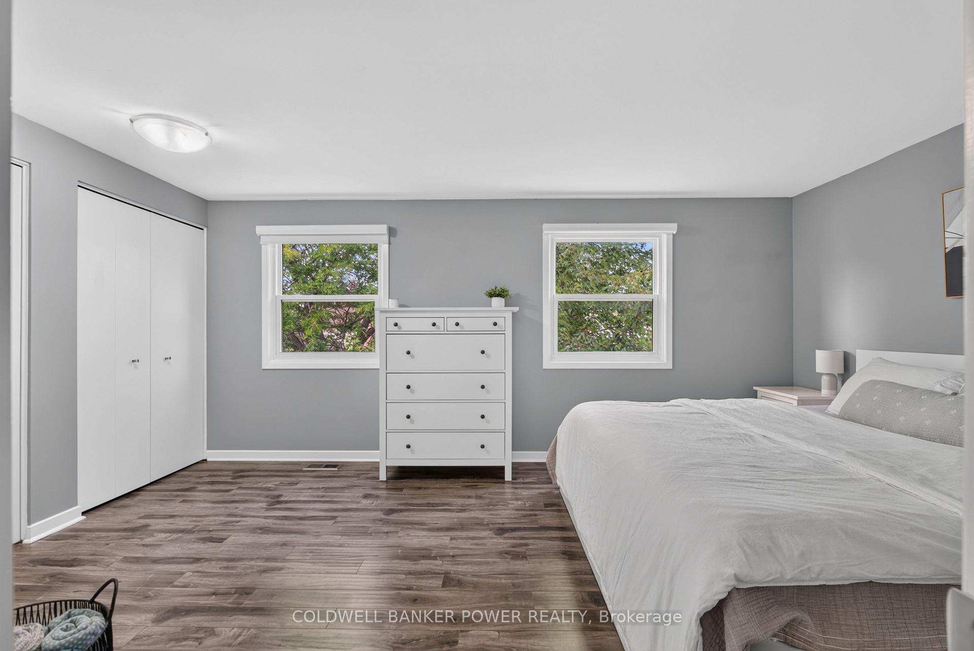 Photo 23 of 34 Comox Court, London, South K — HOMEH