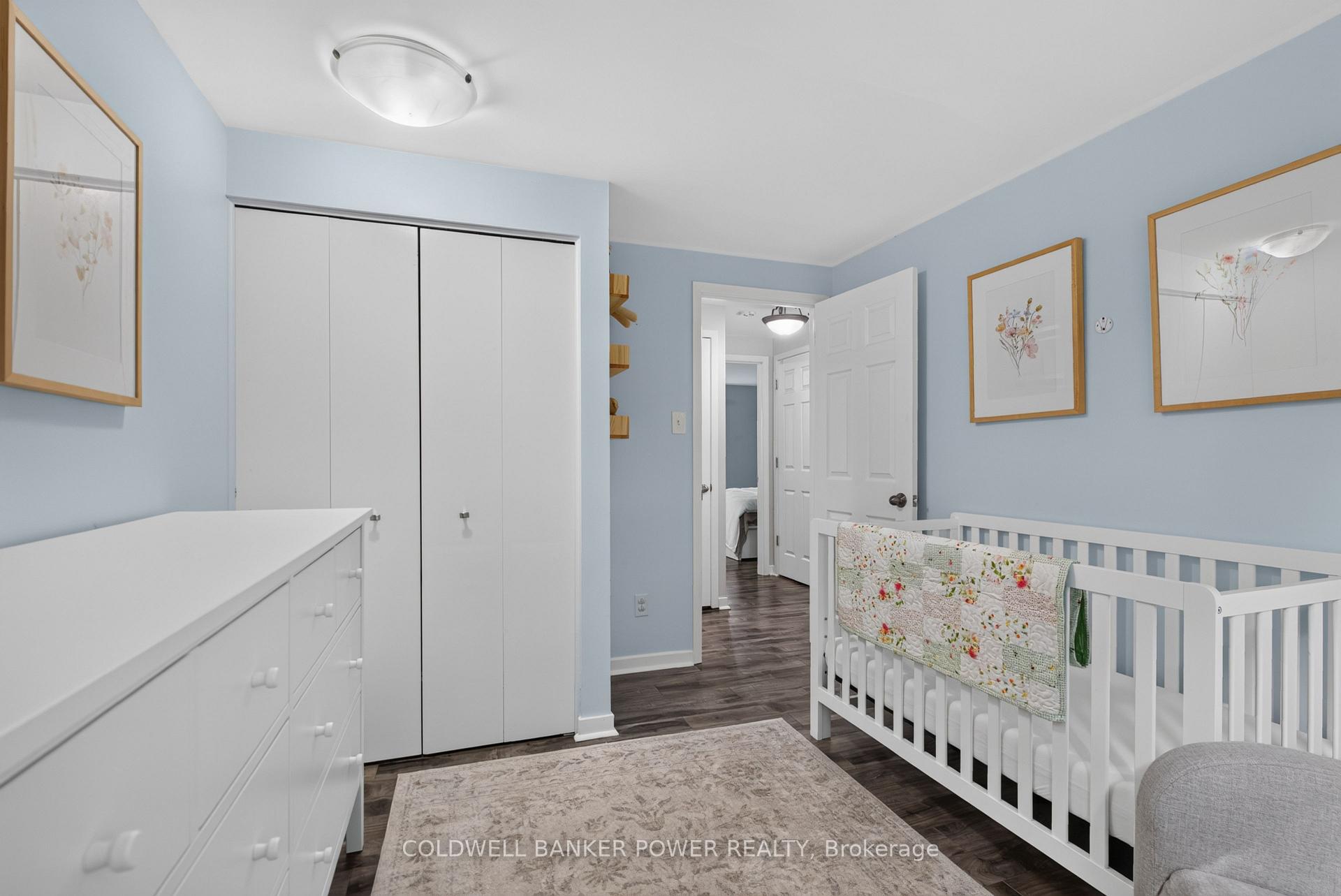 Photo 30 of 34 Comox Court, London, South K — HOMEH