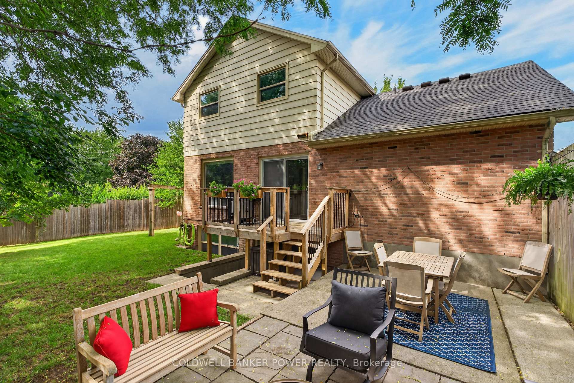 Photo 39 of 34 Comox Court, London, South K — HOMEH