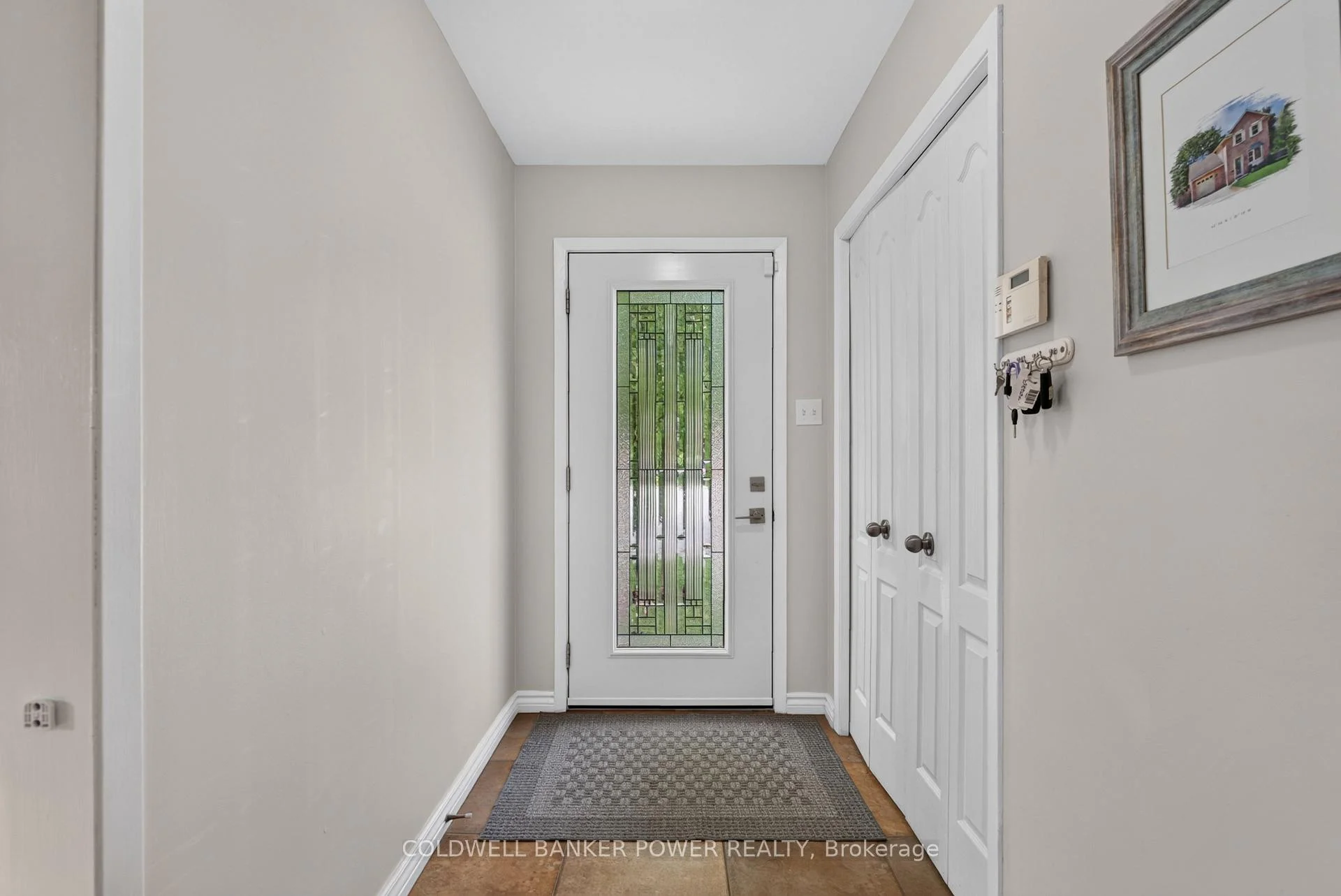Photo 7 of 34 Comox Court, London, South K — HOMEH