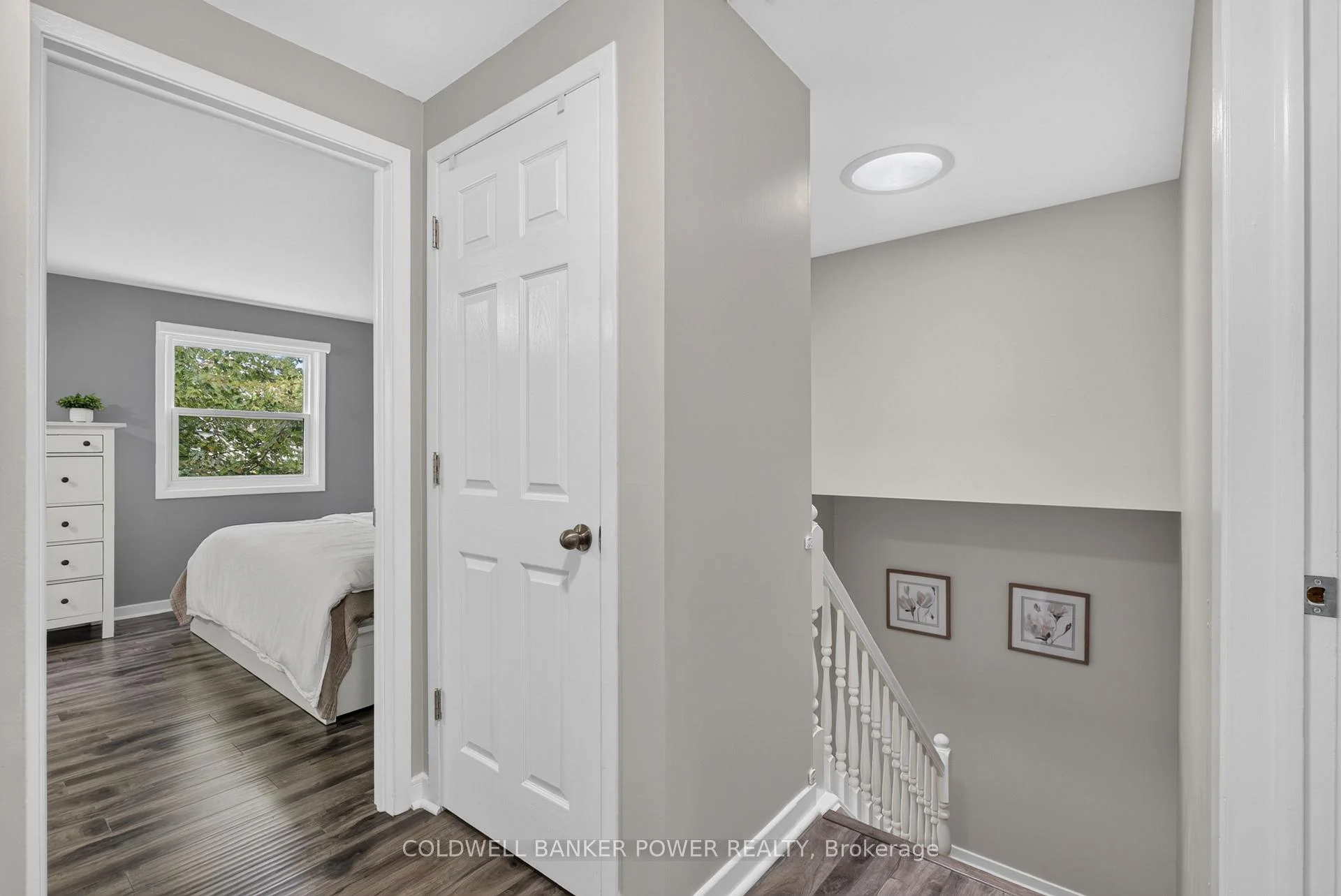Photo 24 of 34 Comox Court, London, South K — HOMEH