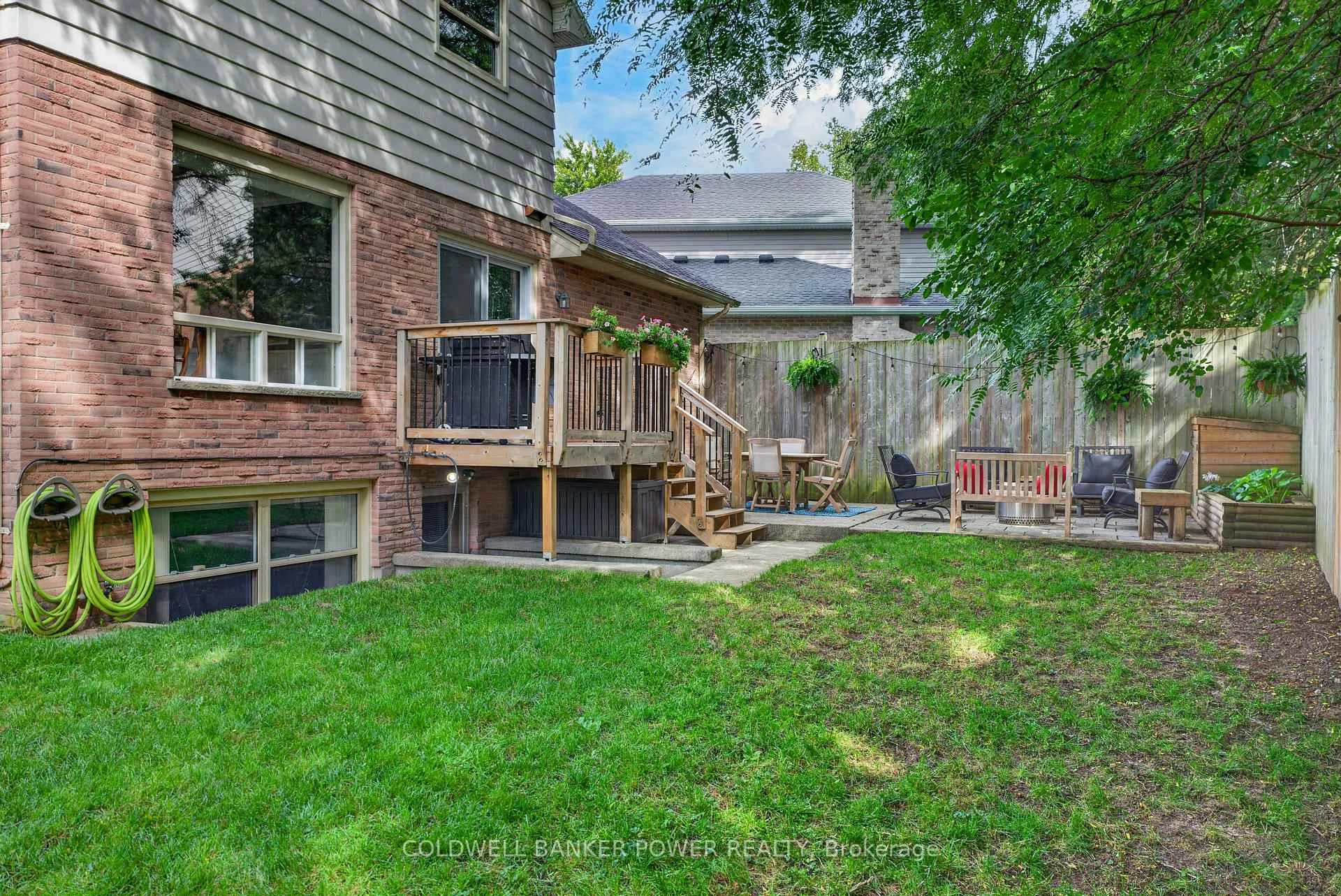 Photo 45 of 34 Comox Court, London, South K — HOMEH