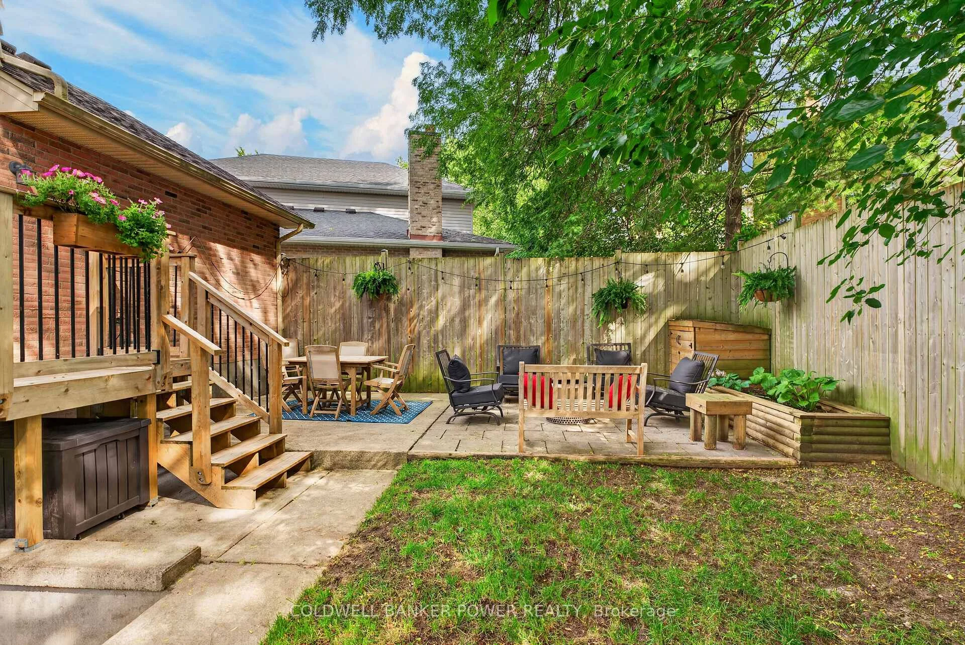 Photo 48 of 34 Comox Court, London, South K — HOMEH