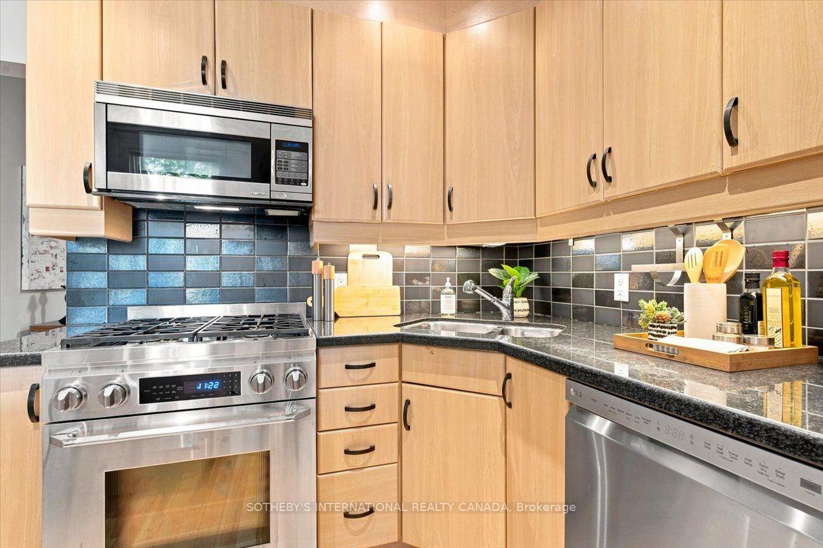 Photo 18 of 334 Albany Avenue, Toronto, Casa Loma — HOMEH
