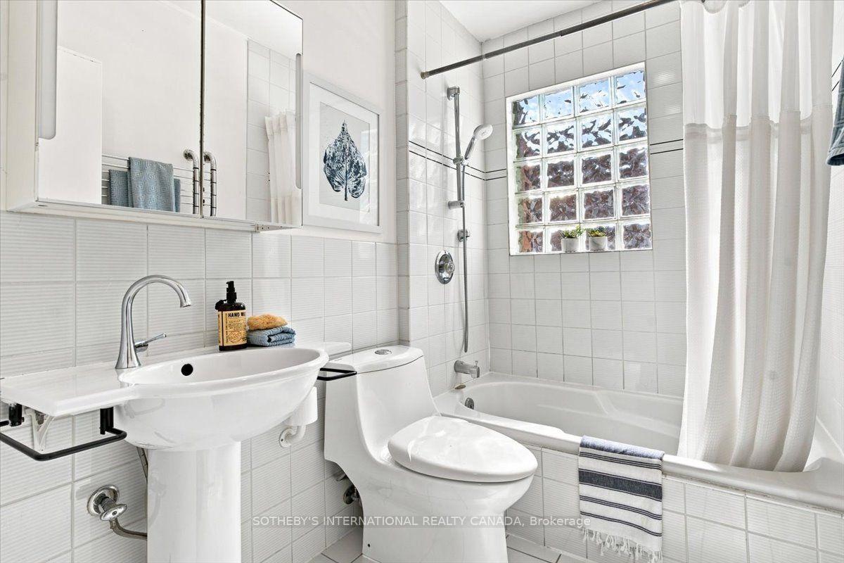 Photo 25 of 334 Albany Avenue, Toronto, Casa Loma — HOMEH