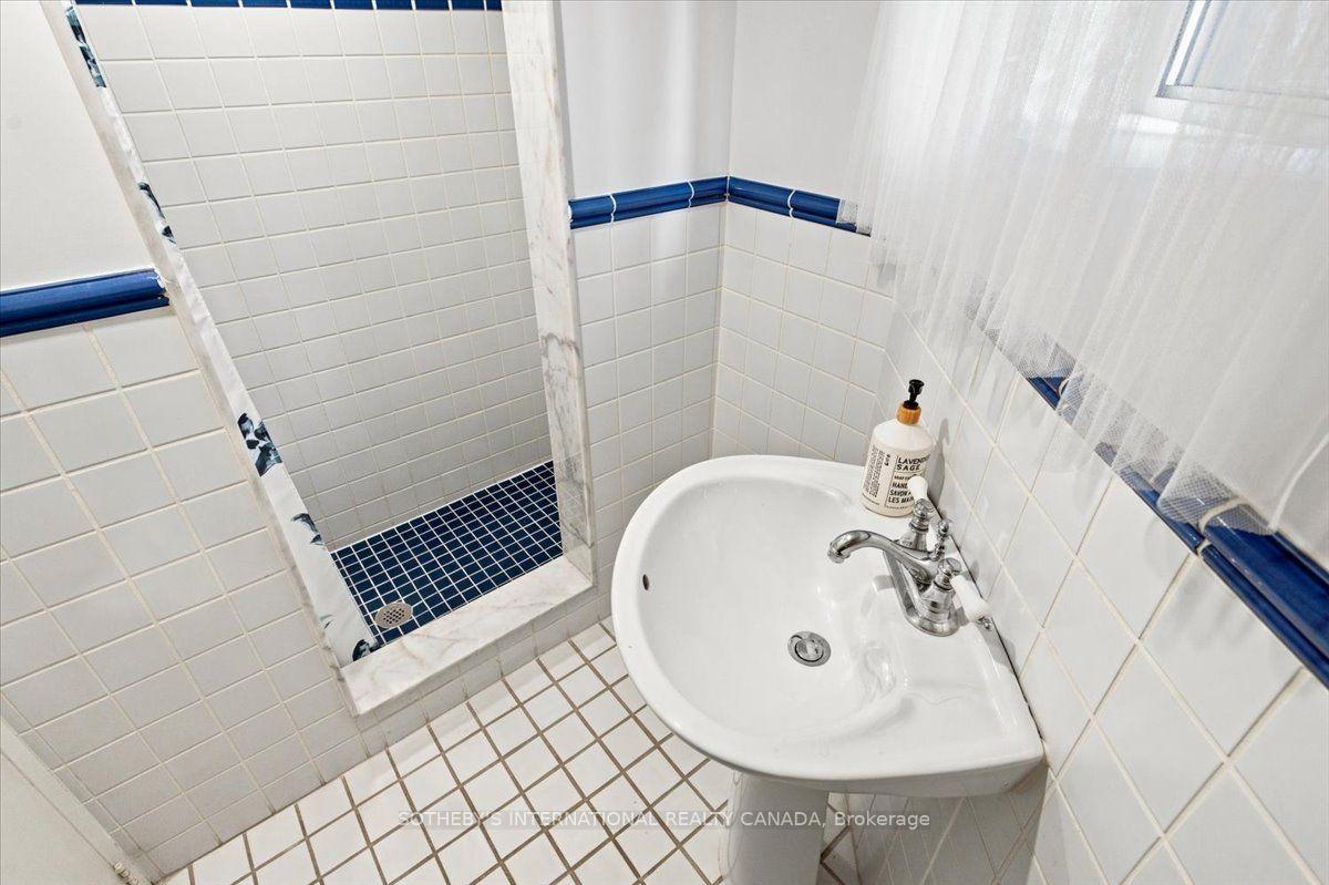 Photo 33 of 334 Albany Avenue, Toronto, Casa Loma — HOMEH