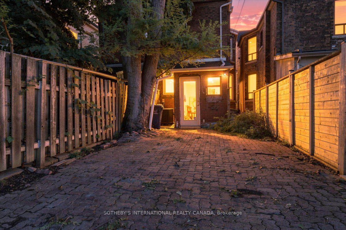 Photo 35 of 334 Albany Avenue, Toronto, Casa Loma — HOMEH