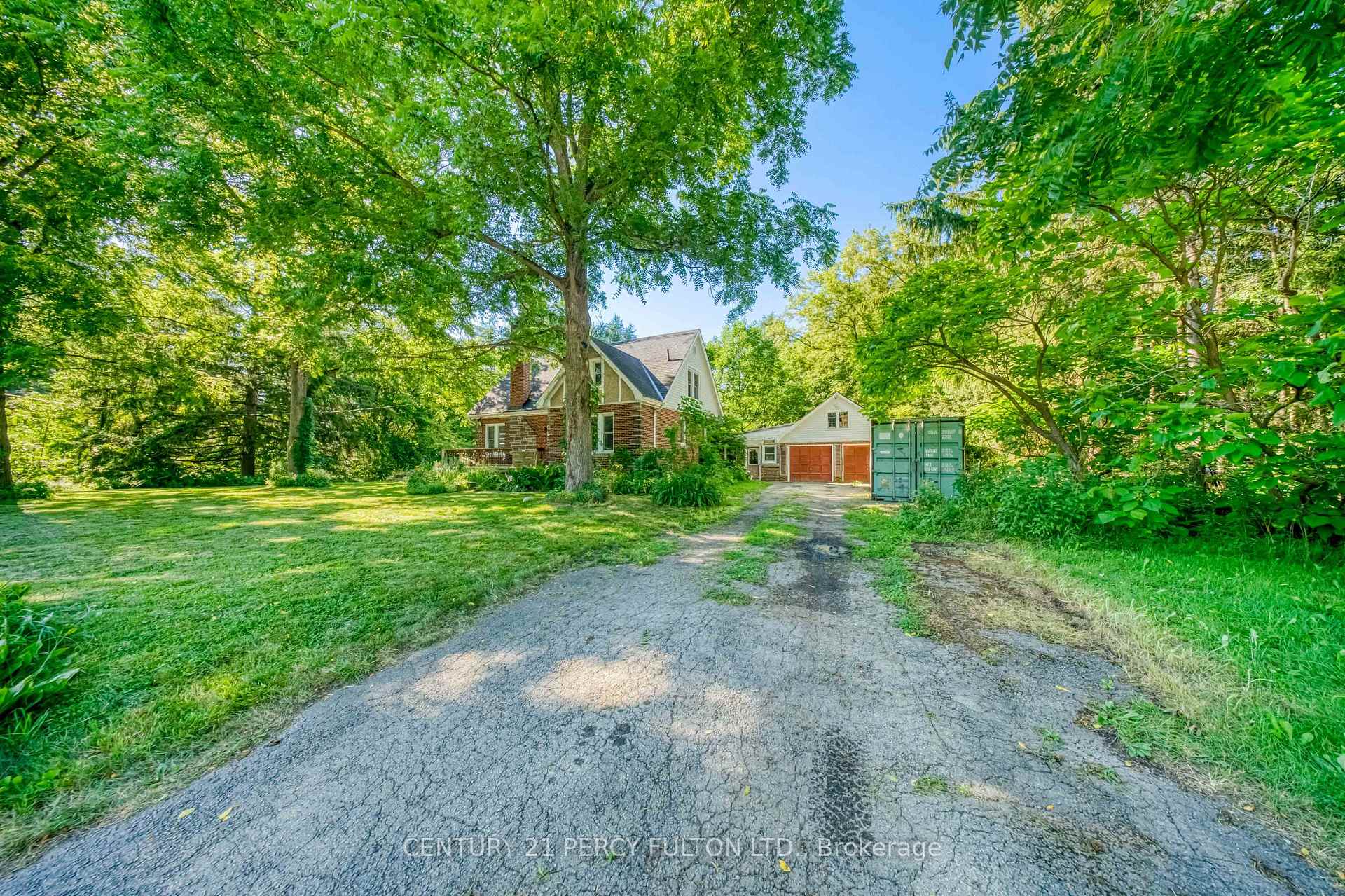 Photo 2 of 1853 Governors Road, Hamilton, Rural Ancaster — HOMEH