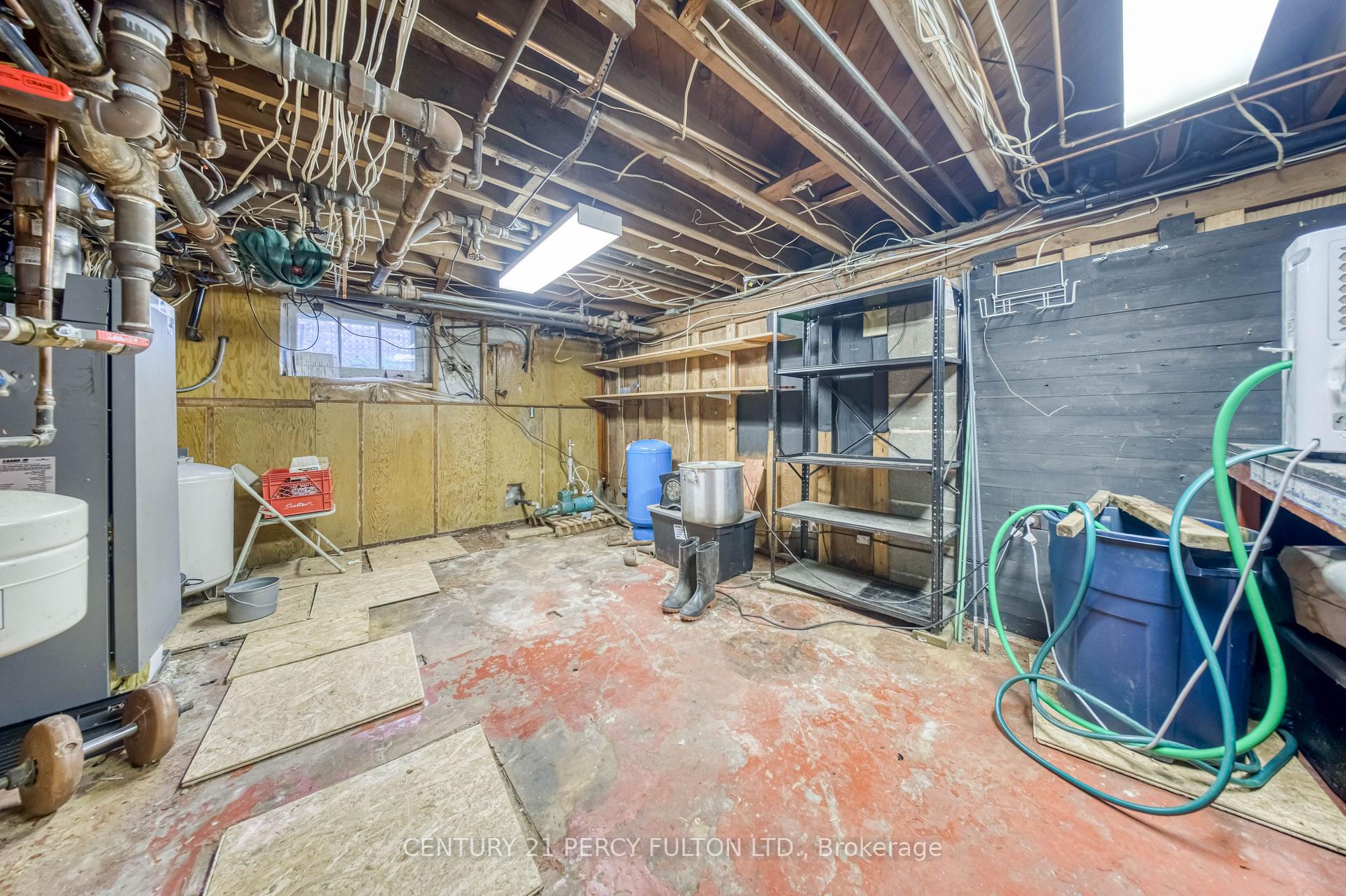 Photo 20 of 1853 Governors Road, Hamilton, Rural Ancaster — HOMEH