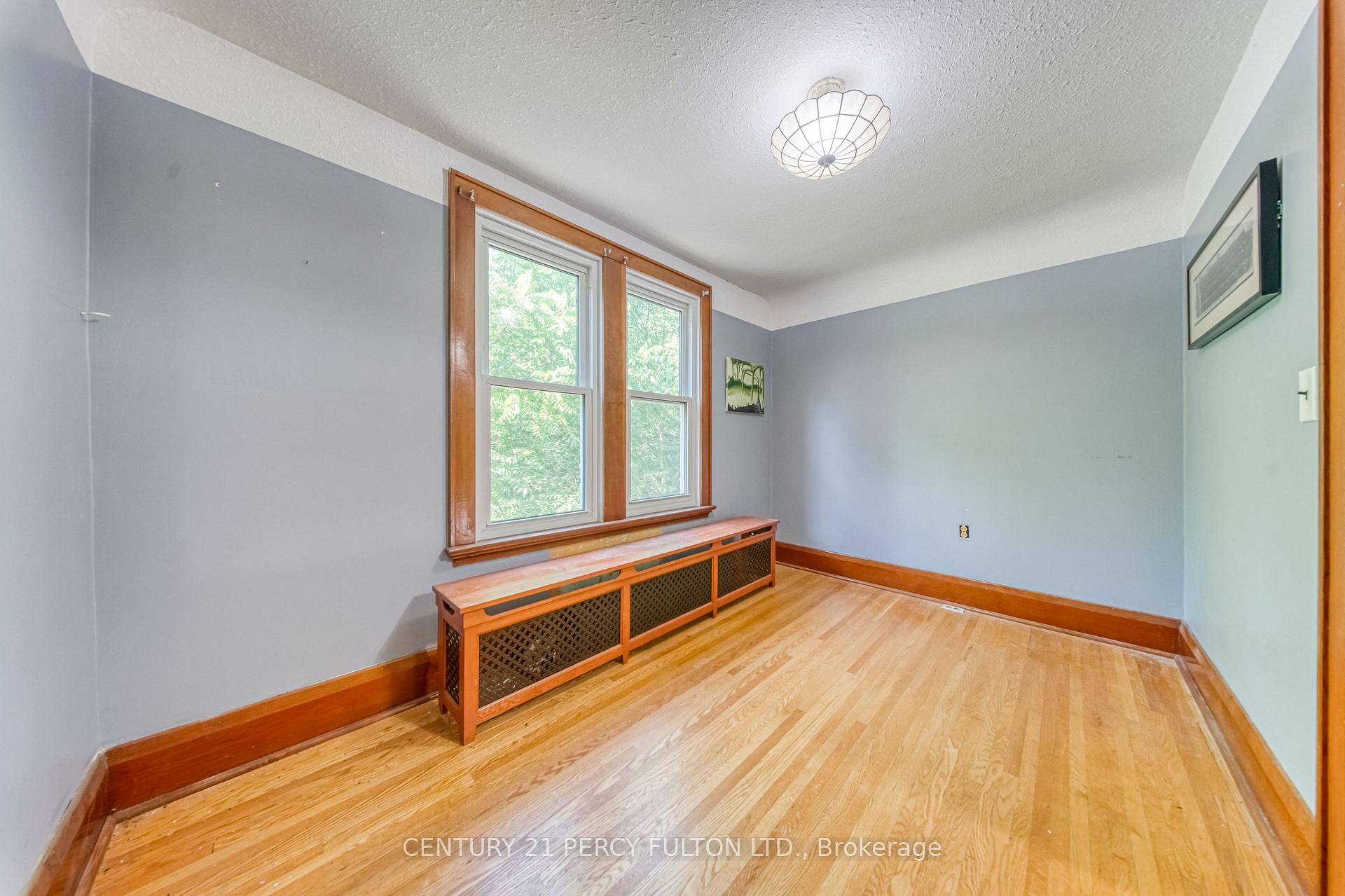 Photo 29 of 1853 Governors Road, Hamilton, Rural Ancaster — HOMEH