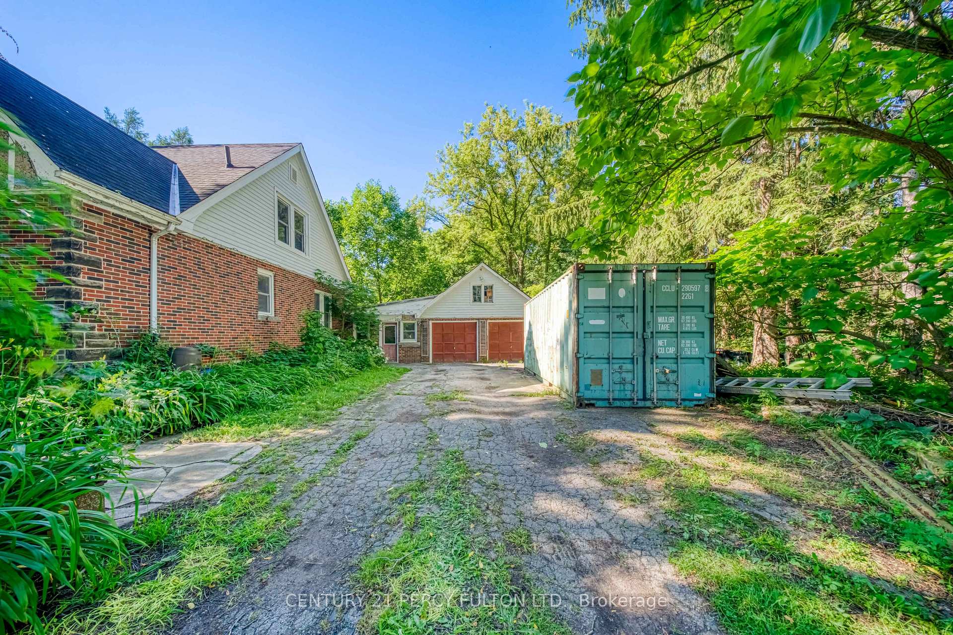 Photo 31 of 1853 Governors Road, Hamilton, Rural Ancaster — HOMEH