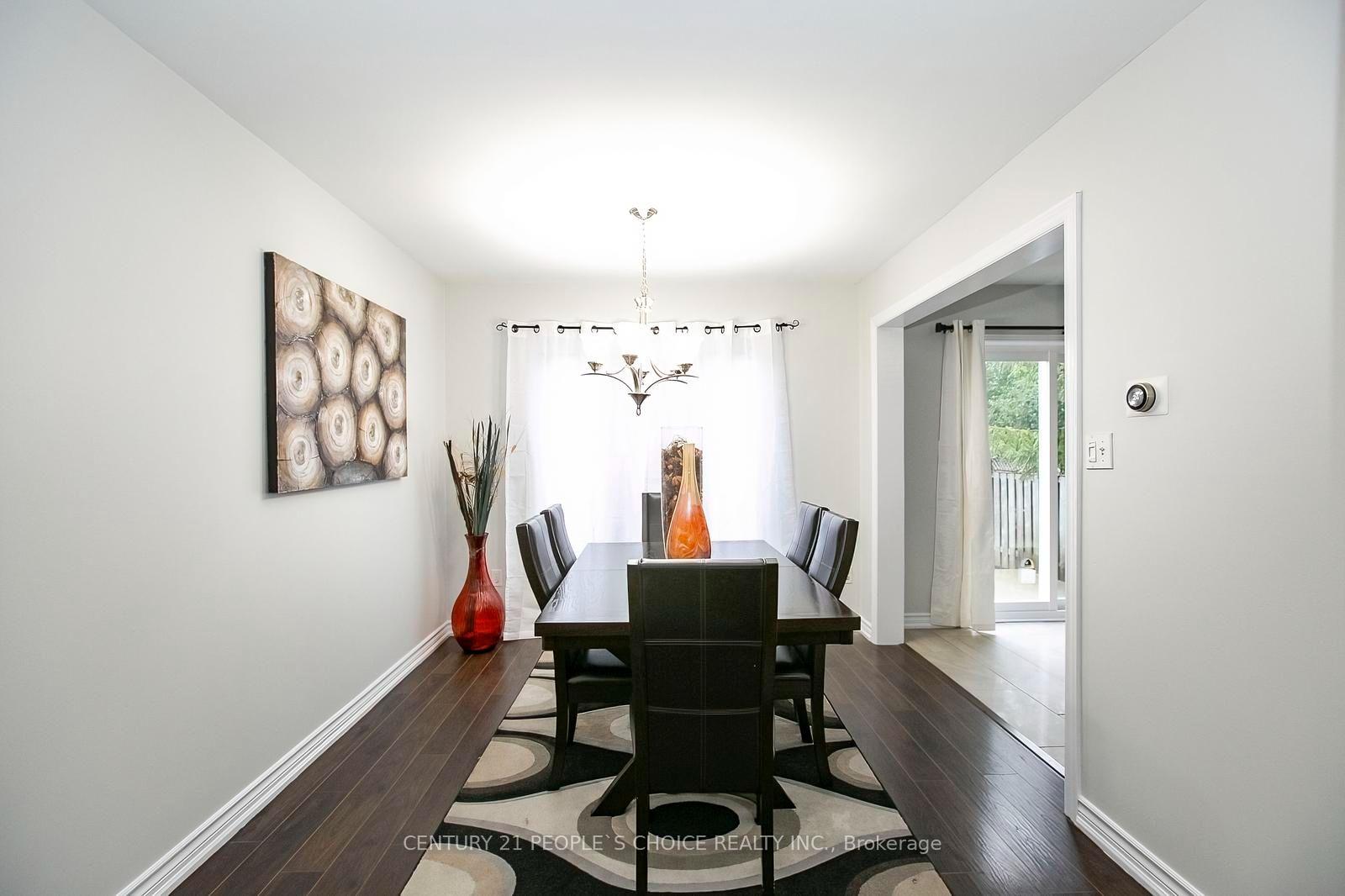 Photo 11 of 90 White Tail Crescent, Brampton, Fletcher's West — HOMEH