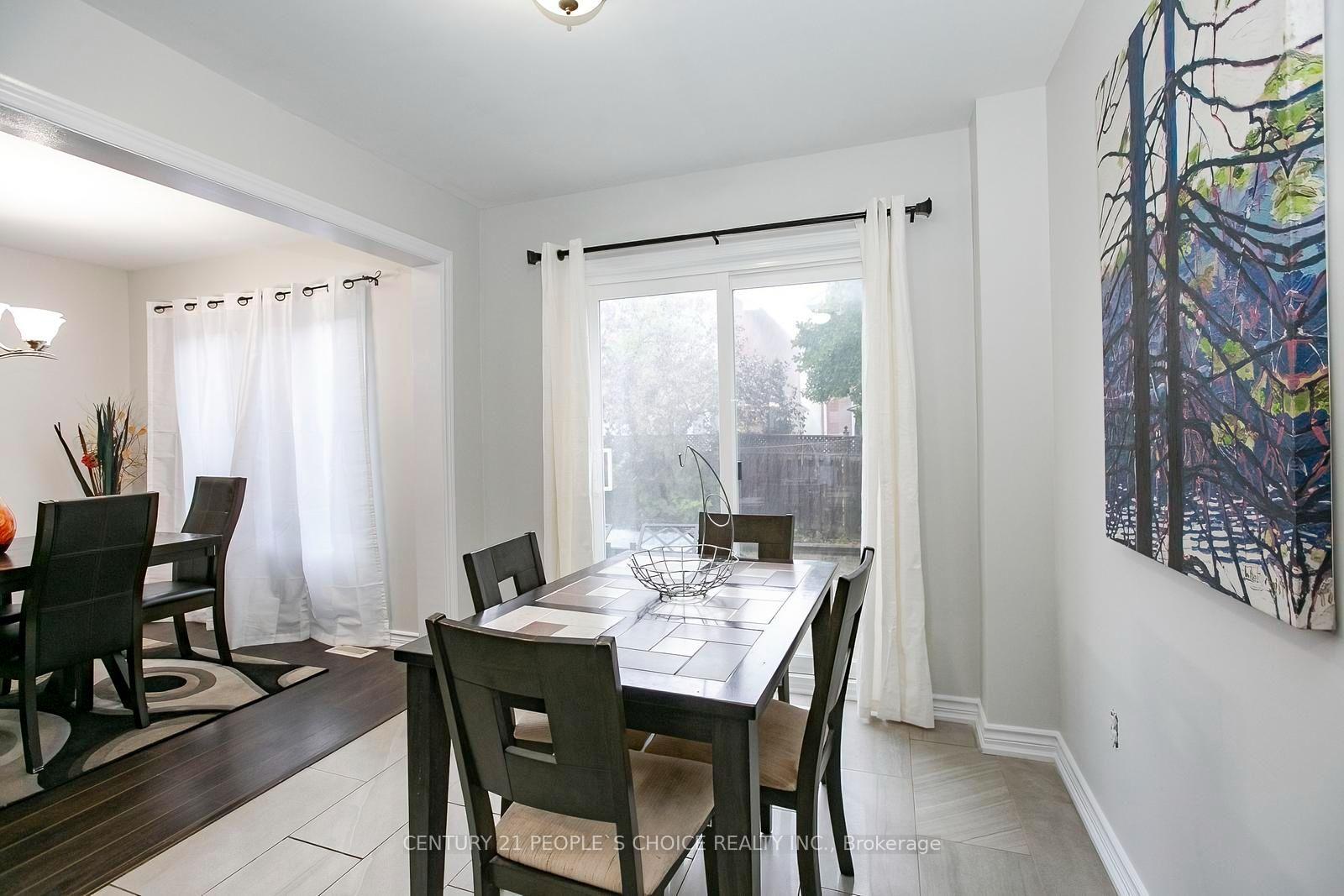 Photo 18 of 90 White Tail Crescent, Brampton, Fletcher's West — HOMEH