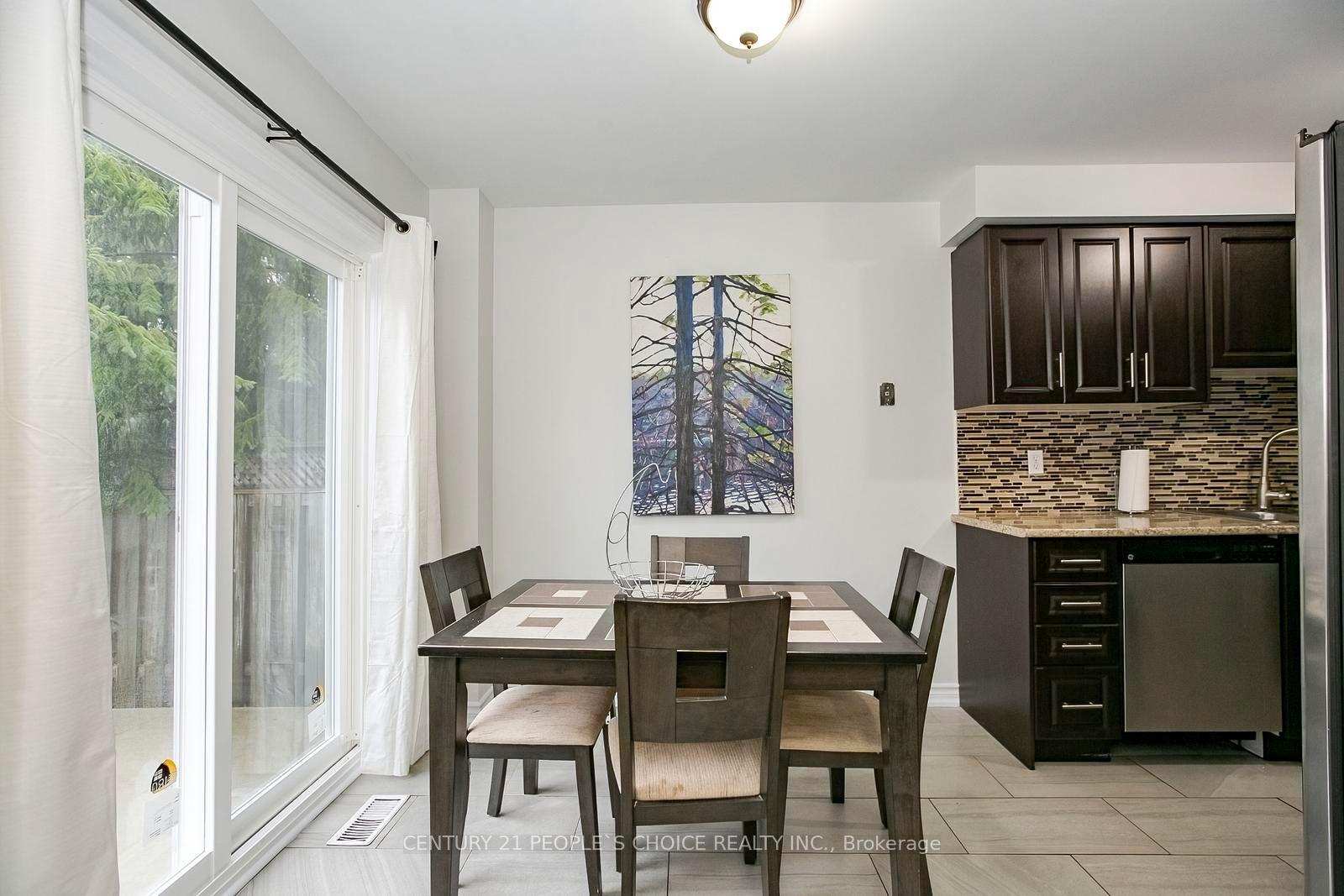Photo 19 of 90 White Tail Crescent, Brampton, Fletcher's West — HOMEH