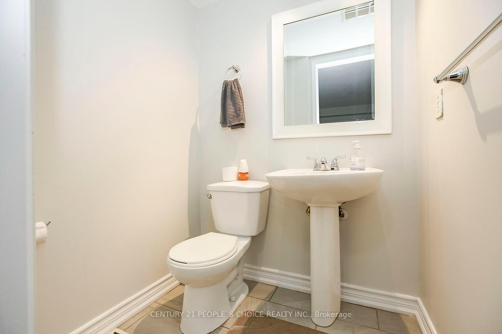 Photo 20 of 90 White Tail Crescent, Brampton, Fletcher's West — HOMEH