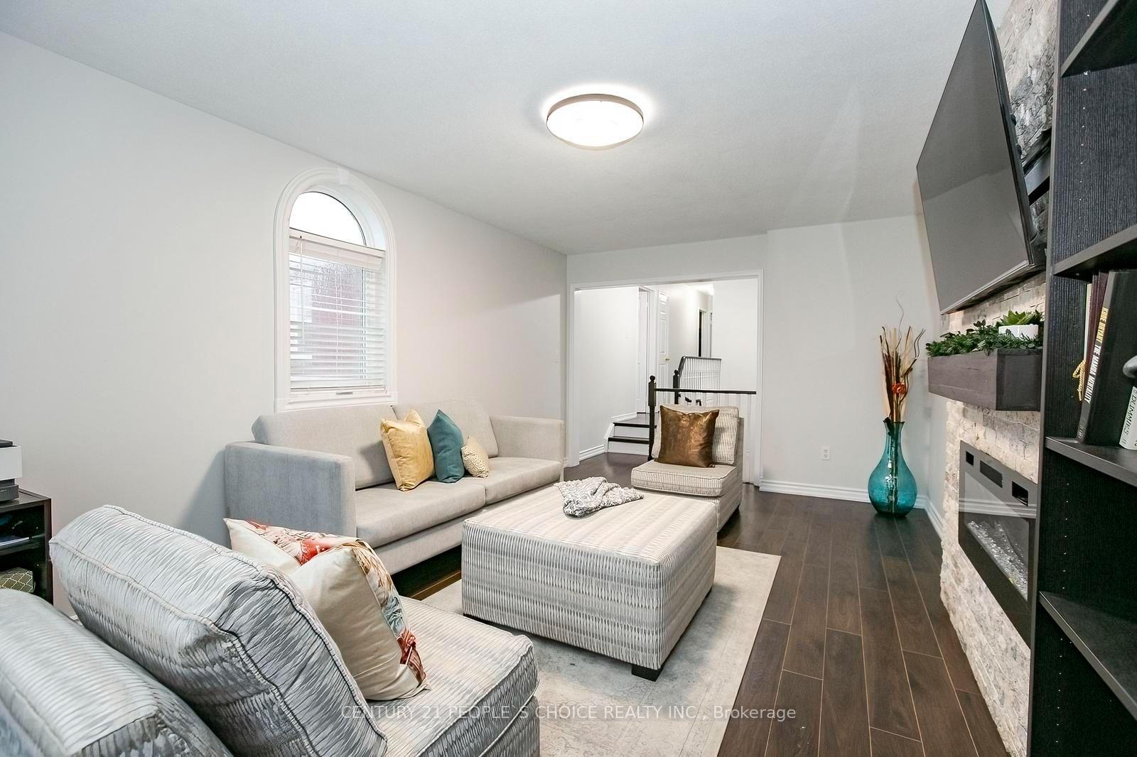 Photo 28 of 90 White Tail Crescent, Brampton, Fletcher's West — HOMEH