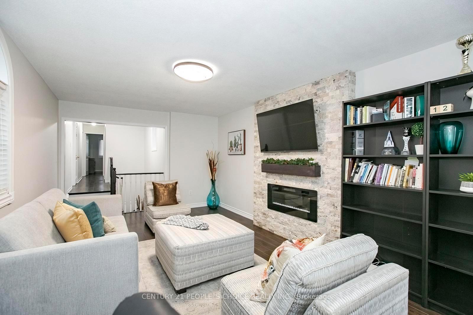 Photo 29 of 90 White Tail Crescent, Brampton, Fletcher's West — HOMEH